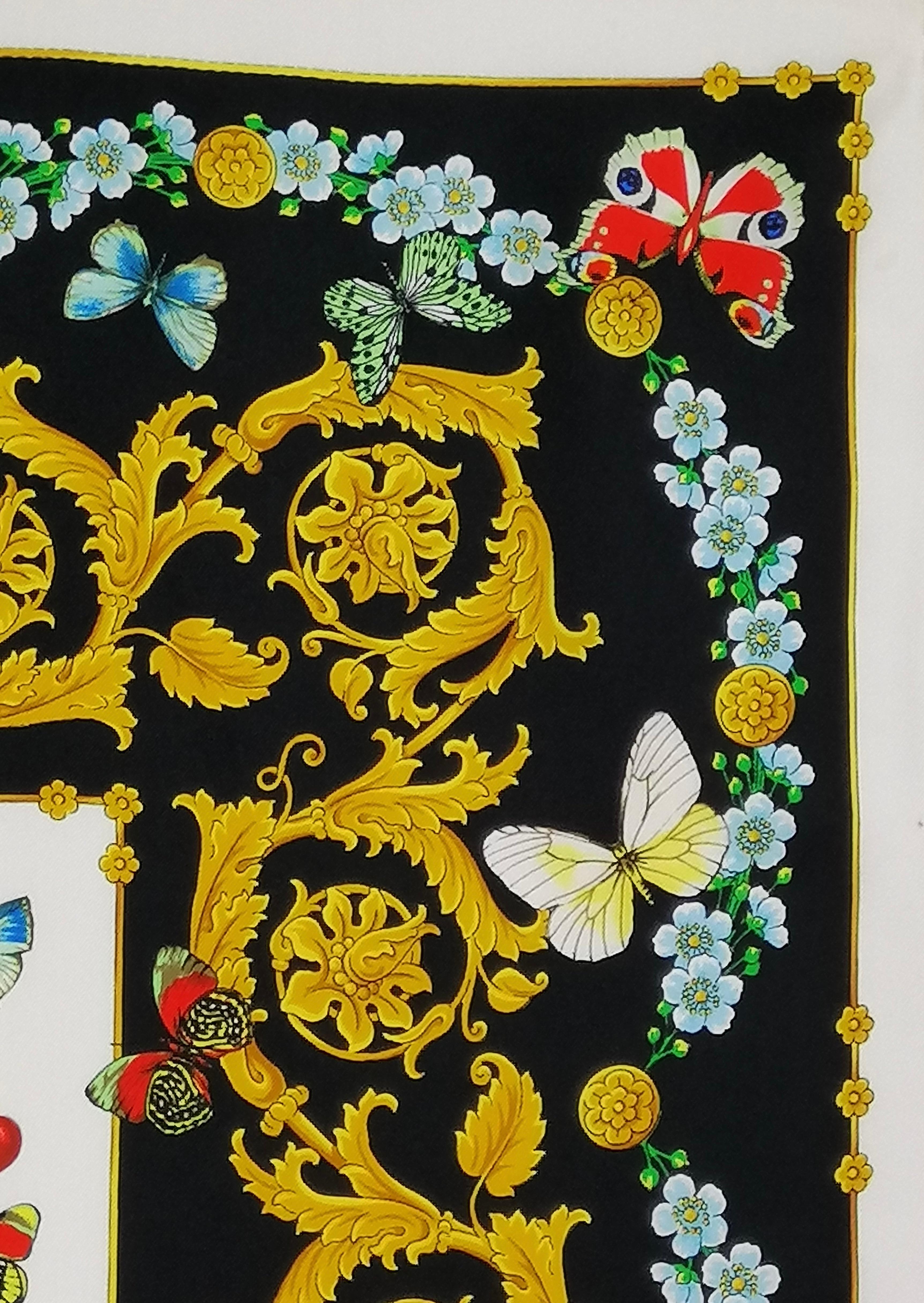 Atelier Versace sciarpa di seta con farfalla Primavera/Estate 1995 in vendita 1