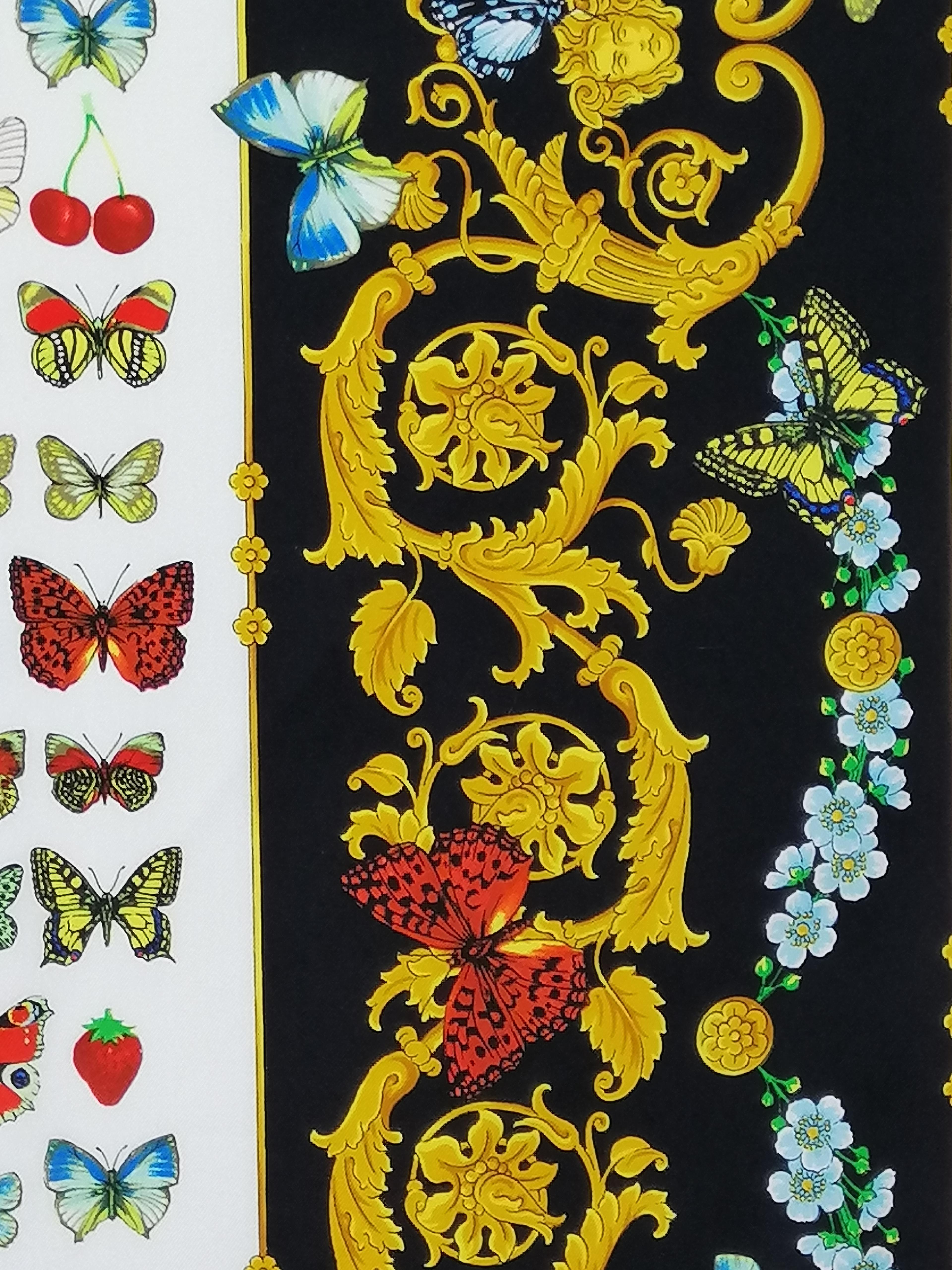Atelier Versace sciarpa di seta con farfalla Primavera/Estate 1995 in vendita 2