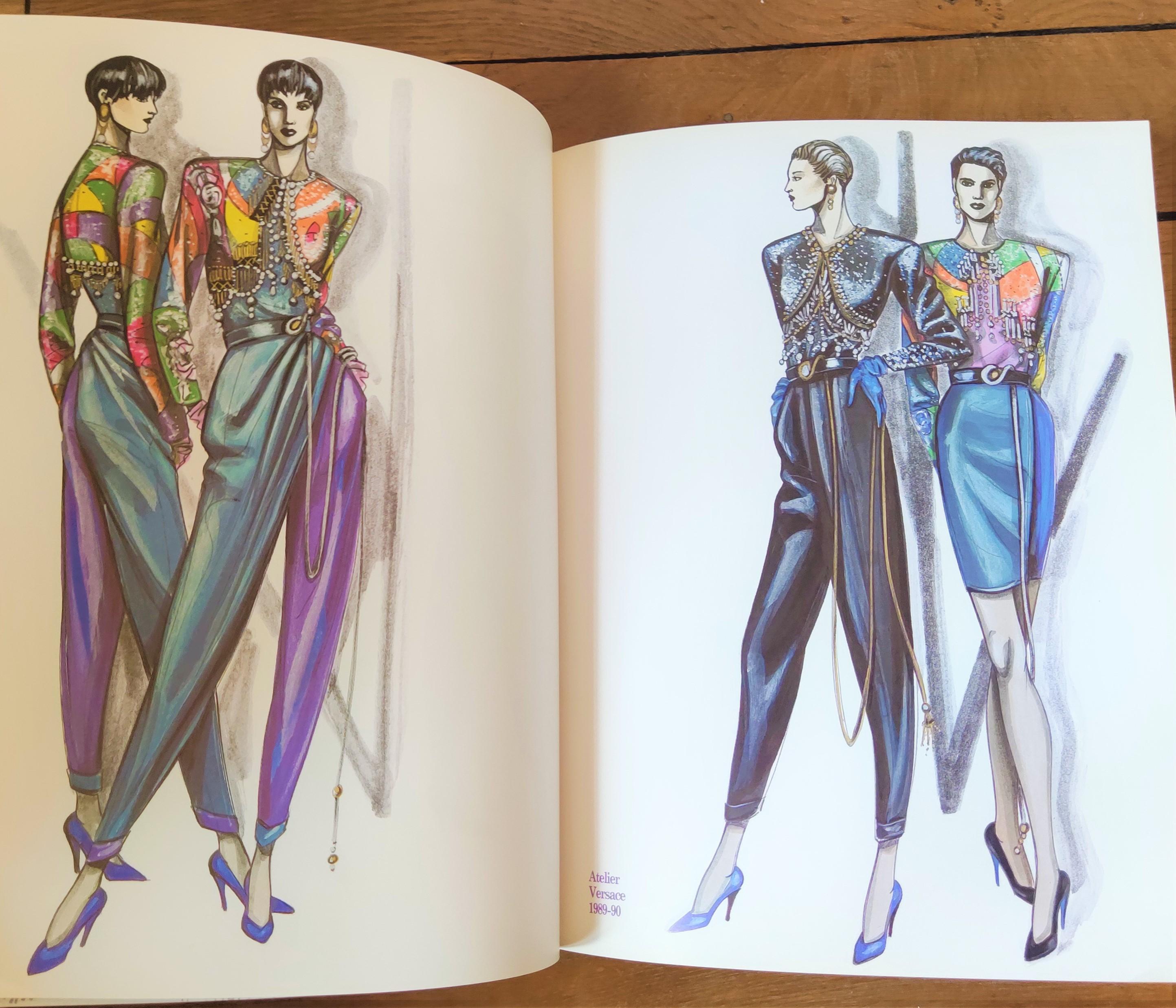 Atelier Versace Gianni Couture 1989 1990 Faustus Theater Book Magazine Catalog In Excellent Condition In PARIS, FR