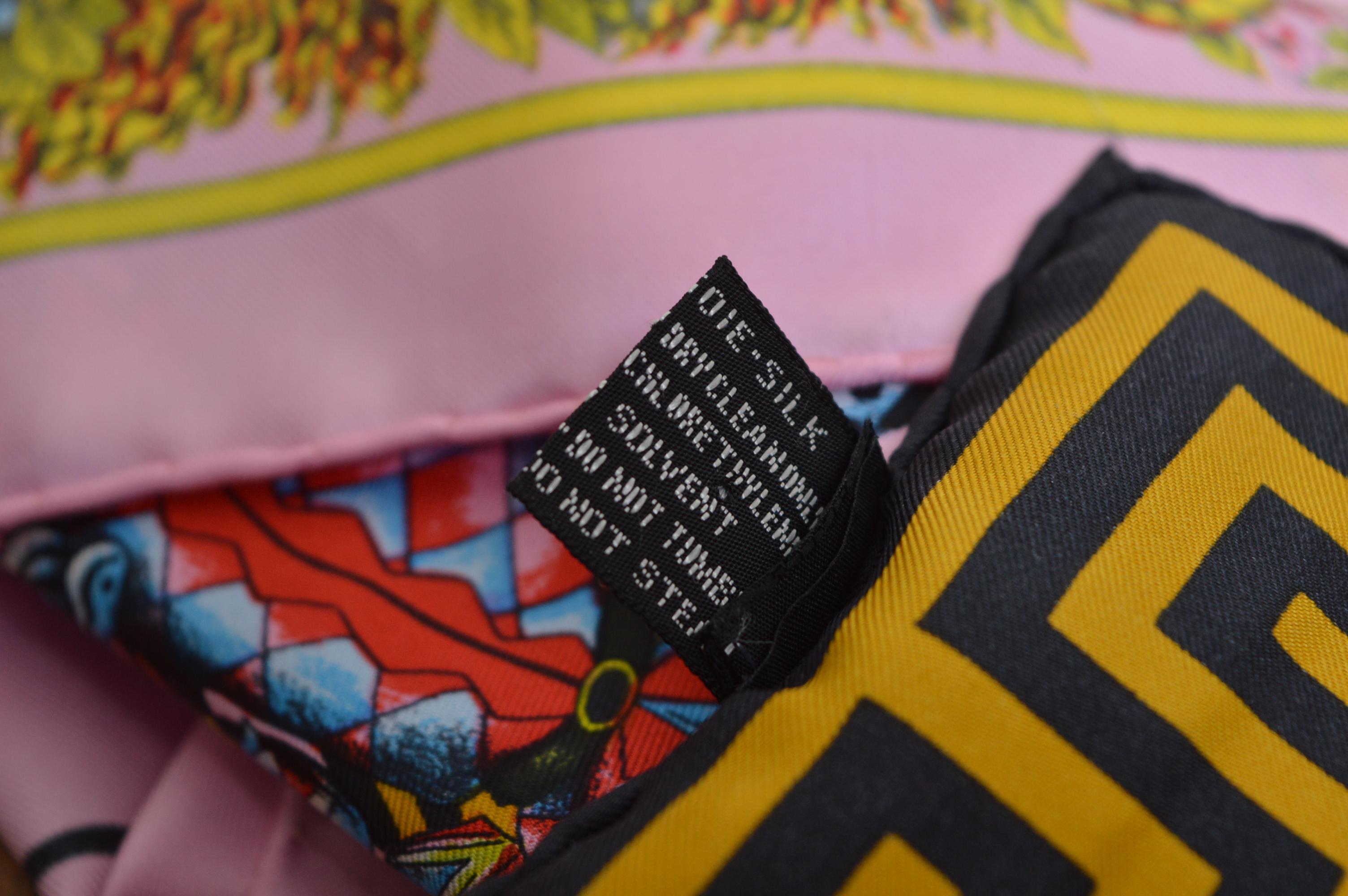 ATELIER VERSACE Spring / Summer 1992 Silk Pink Harlequin Scarf - Foulard For Sale 8
