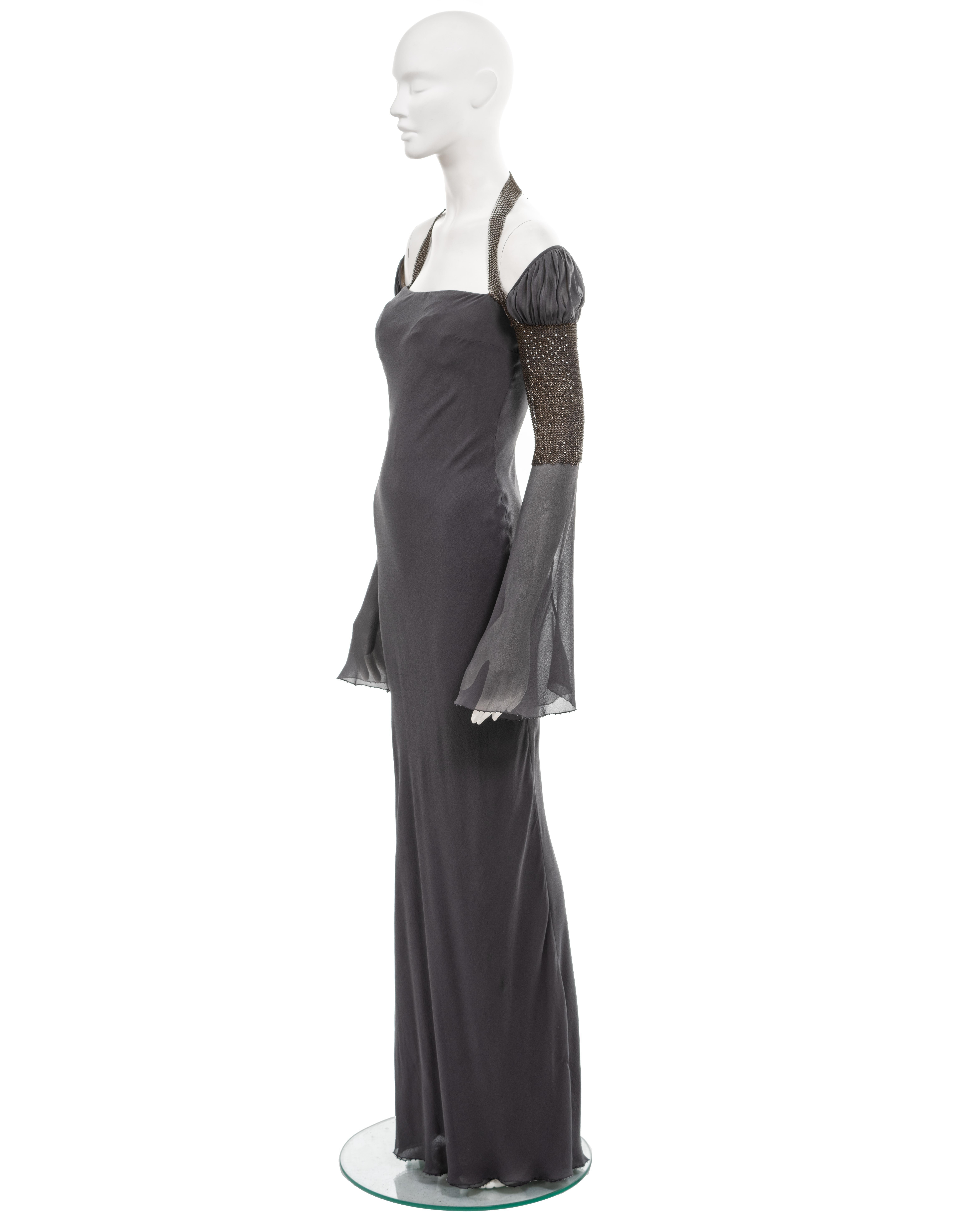 Atelier Versace Robe de soirée couture en soie et cotte de mailles gris acier, 1998 en vente 6