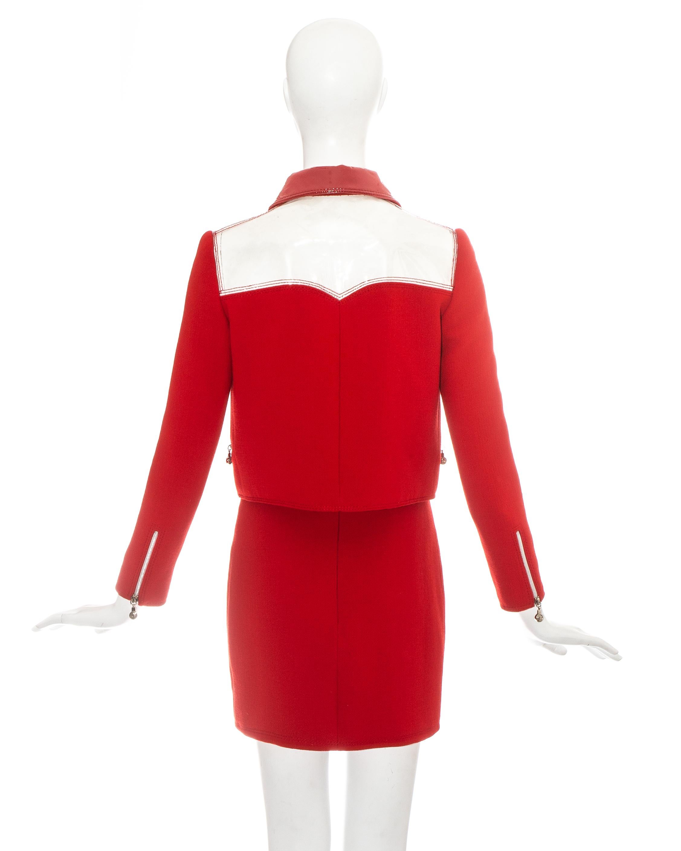 Atelier Versace - Robe courte et veste en laine rouge et plastique transparent, automne-hiver 1995 en vente 6