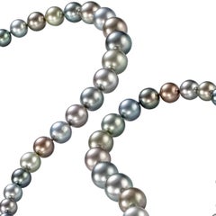 Atelier Zobel collana di perle di Tahiti e diamanti con chiusura a moneta, unica nel suo genere.