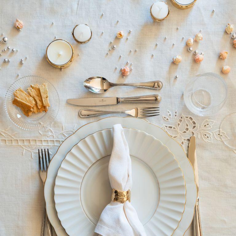 Fatto a mano Atélis Small - Elegante portacandele in ottone dorato in vendita