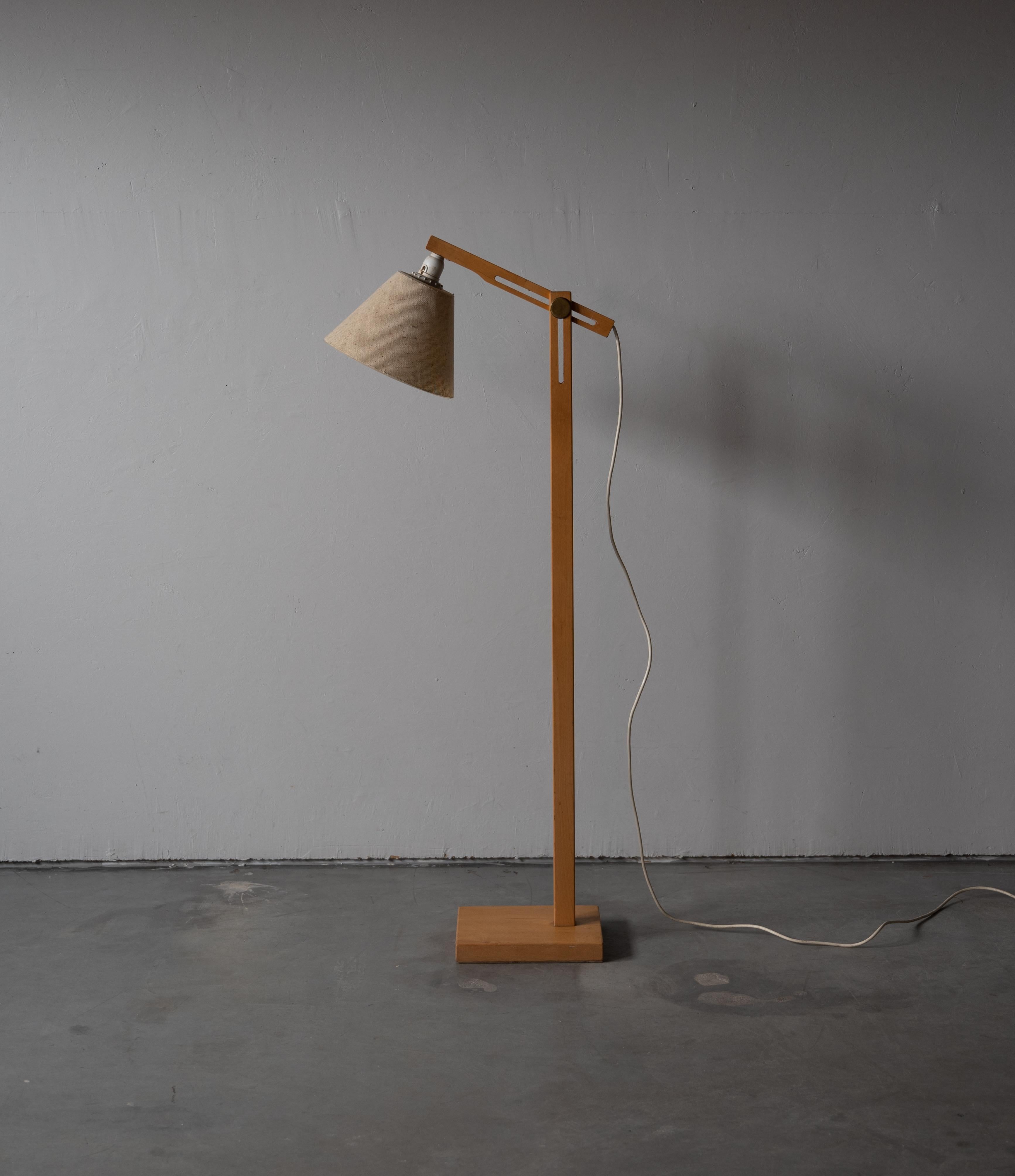 Ateljé Lyktan, Adjustable Floor Lamp, Solid Oak, Brass, Fabric, Sweden, C. 1970s In Good Condition In High Point, NC
