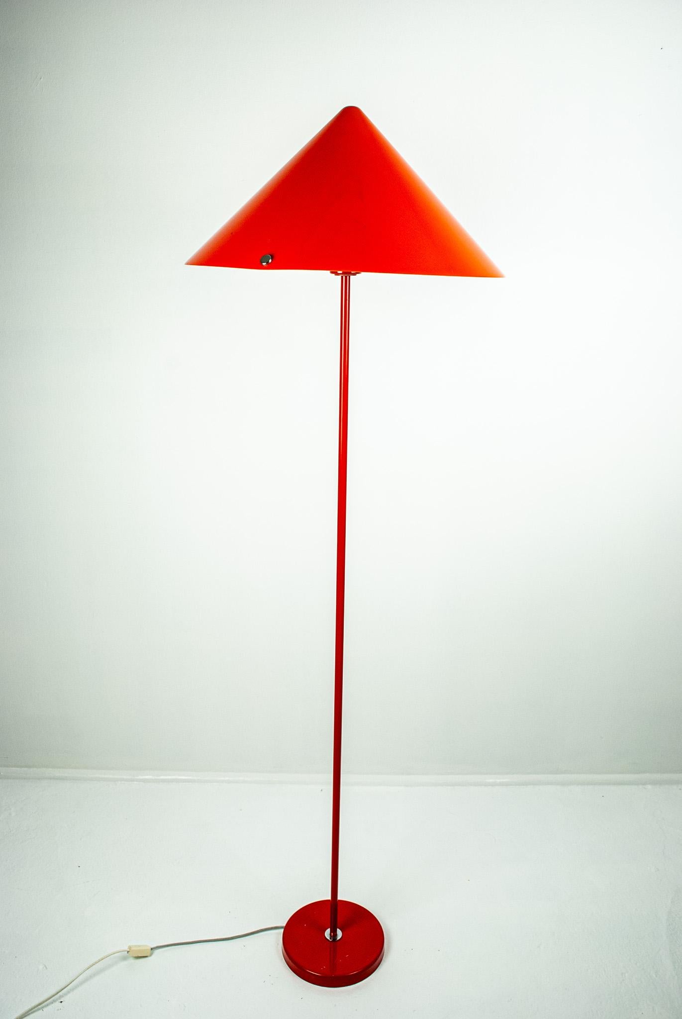 Midcentury floor lamp by the great midcentury firm Atelje Lyktan. 