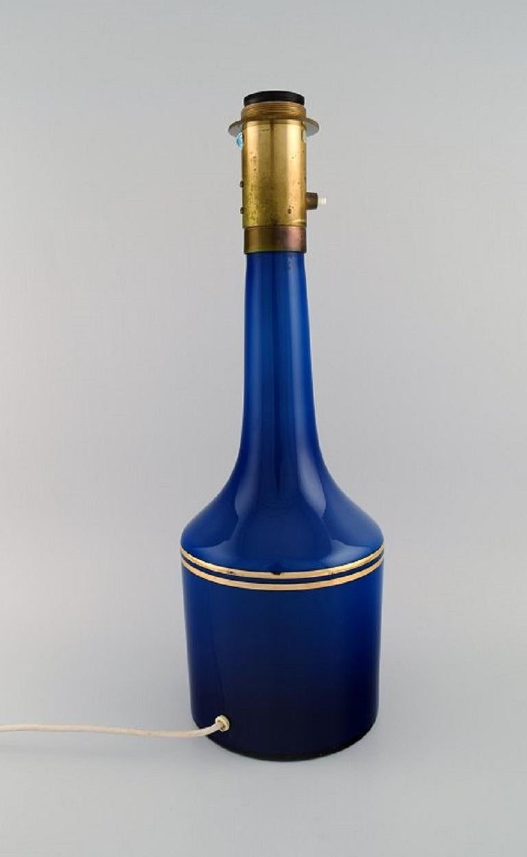 Scandinavian Modern Ateljé Lyktan, Sweden, Large Table Lamp in Dark Blue Mouth-Blown Art Glass