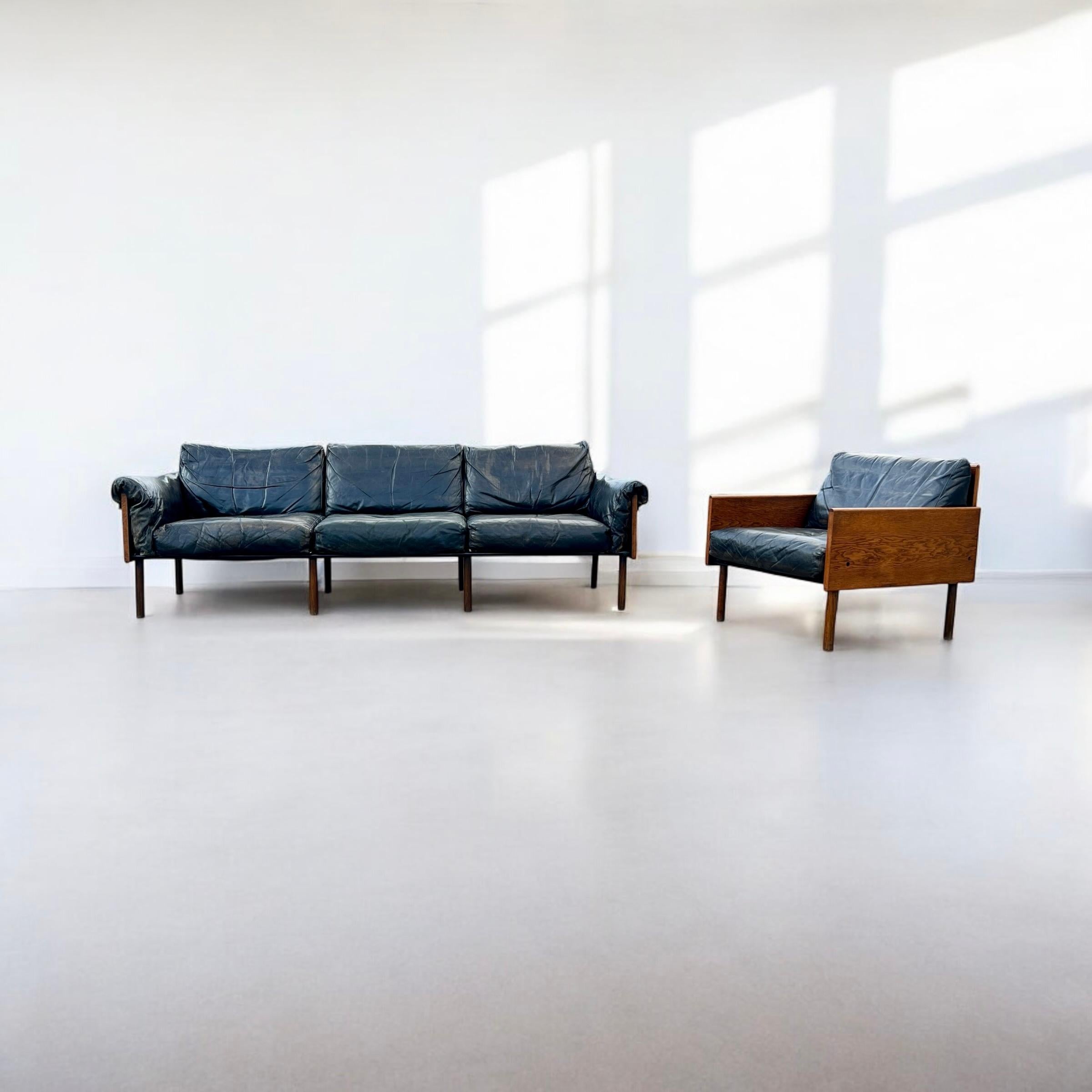 A Rare Ash and Leather 'Ateljee' Suite by Yrjö Kukkapuro for Haimi, Finland, Circa 1965

This streamlined sectional sofa and armchair set is characterised by a simple, natural, and modernist aesthetic. The design features a solid construction