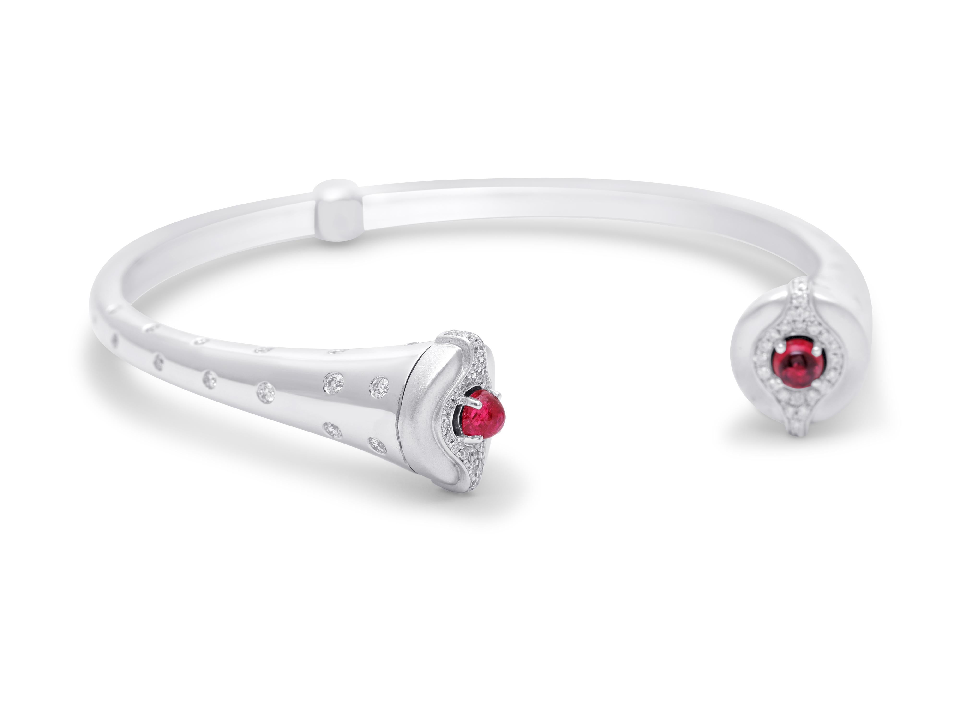 Contemporary 18 Karat White Gold Spinel and Diamond Bangle For Sale