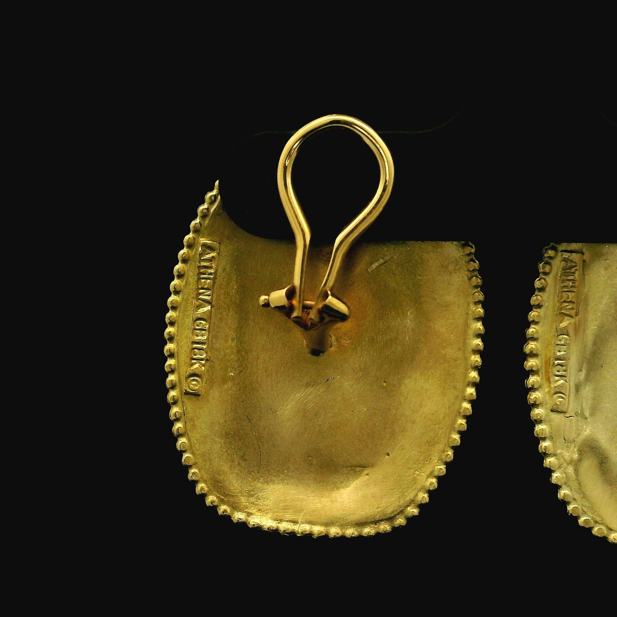 MATERIAL : Or jaune massif 18K 
Poids : 13,47 grammes
Support : Fermetures à clip (les oreilles percées ne sont PAS nécessaires) (des tenons peuvent être ajoutés sur demande).
Hauteur : 29mm (1.1