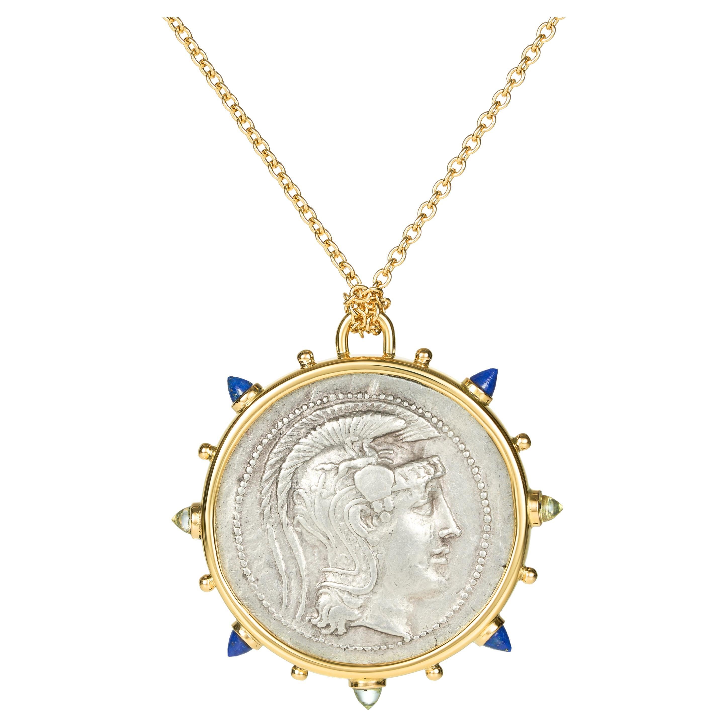 Athena Attica Halskette aus 18 Karat Gelbgold mit antiker Silbermünze und Medaillon und Lapislazuli