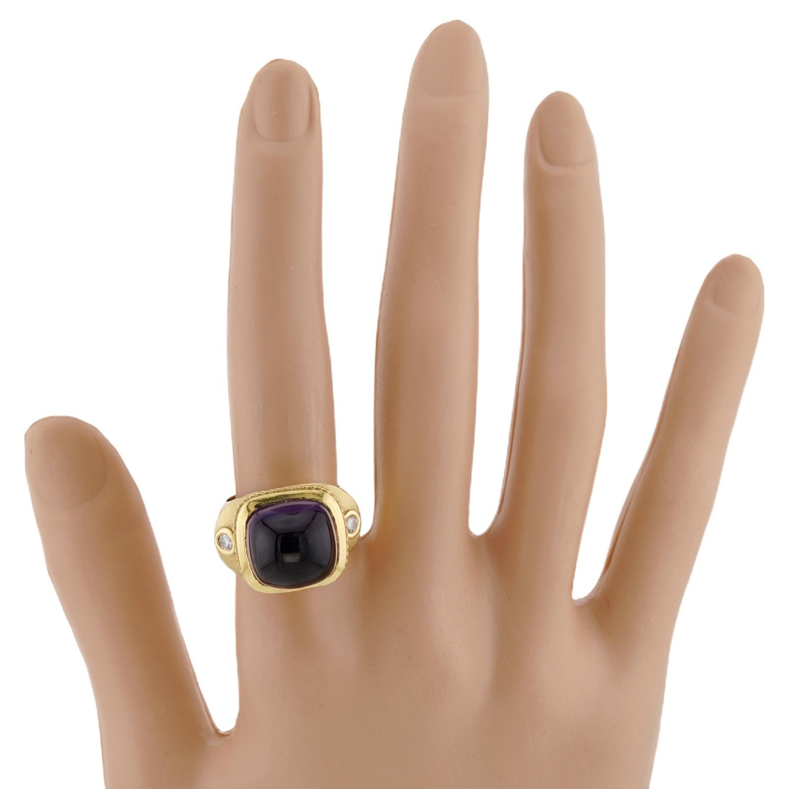 Taille coussin Athena GB Bague cocktail en or jaune avec améthyste et diamants en vente
