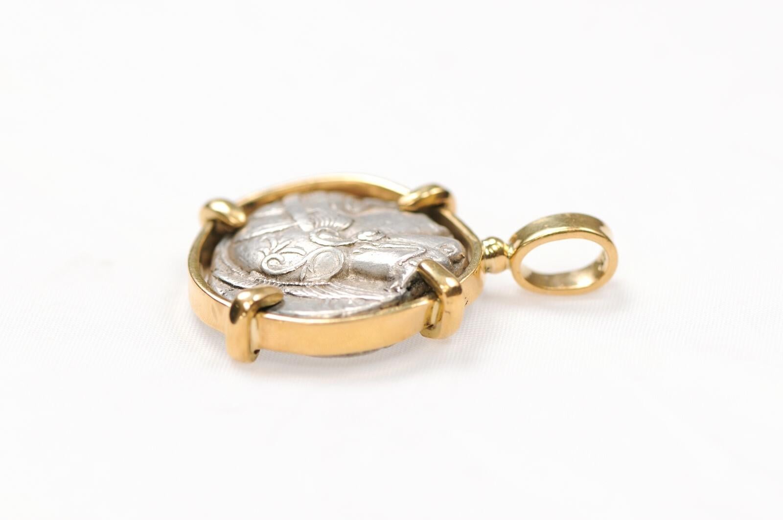 da uomo o donna Tetradracma di Atena e Gufo con oro 18 ct. in vendita