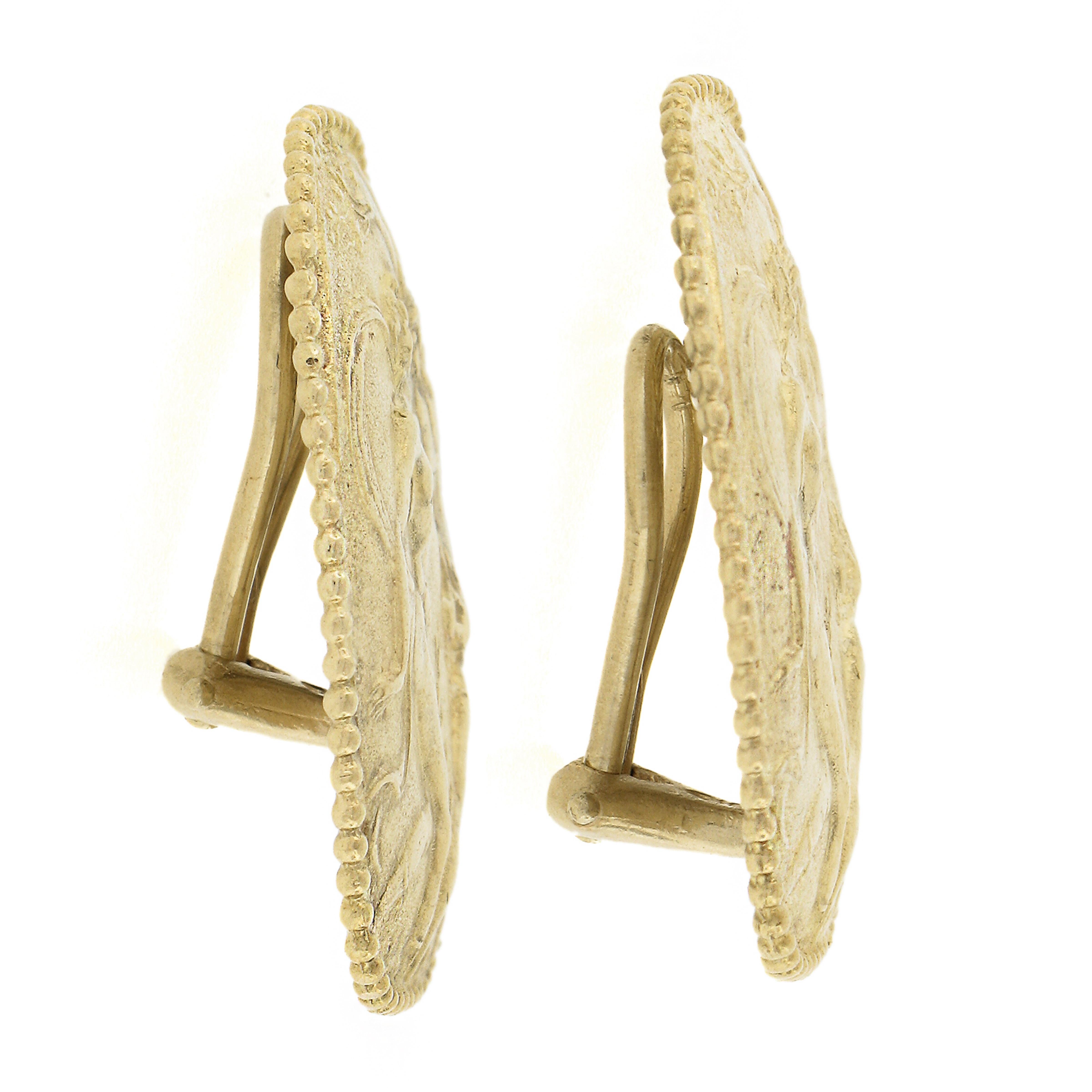 Boucles d'oreilles clips en or jaune 18 ct Apollo avec camée saphène en vente 2