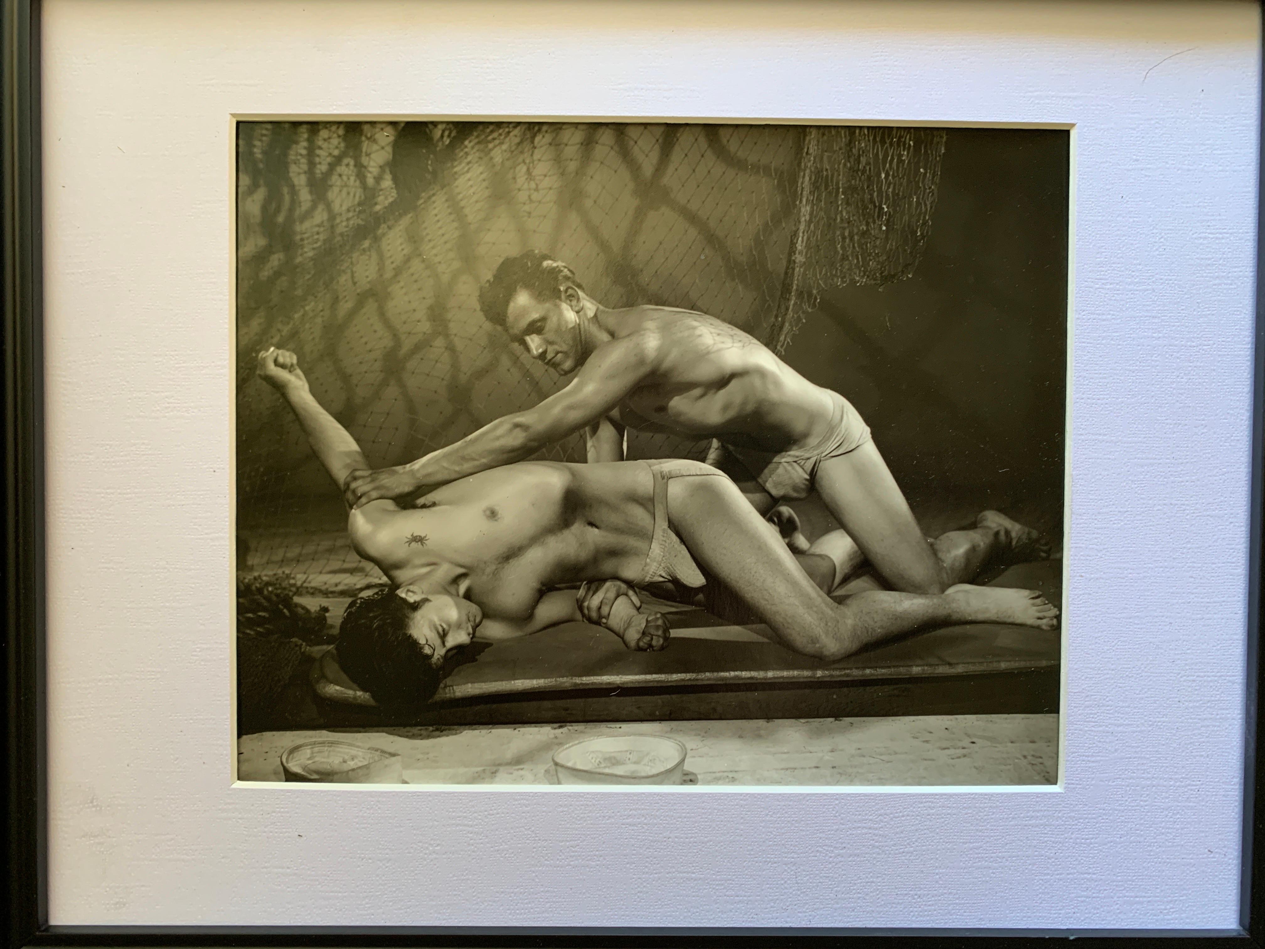Athletic Model Guild Vintage Original Foto von Wrestlern von Bob Mizer im Zustand „Gut“ in Palm Springs, CA