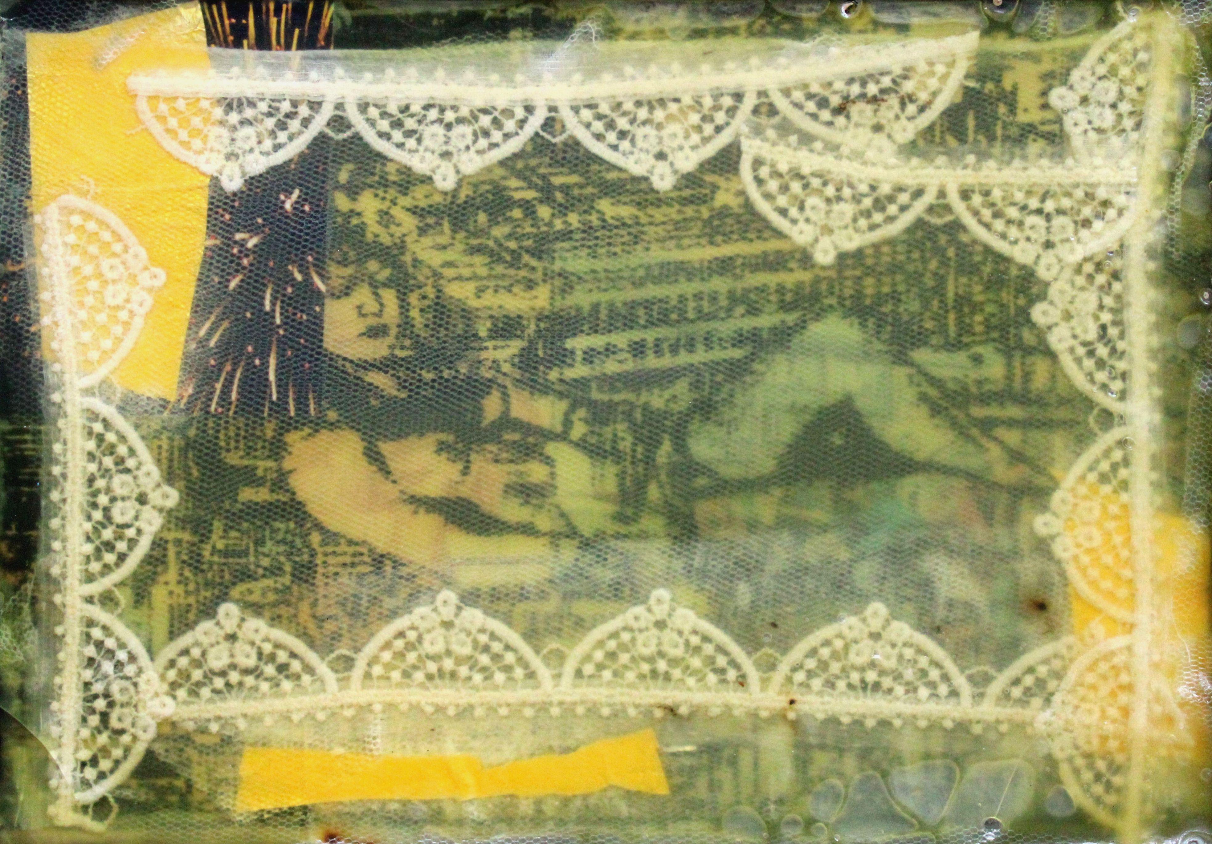 Sleeping. 2020, placage, technique originale, 30x40 cm - Contemporain Mixed Media Art par Atis Ievins
