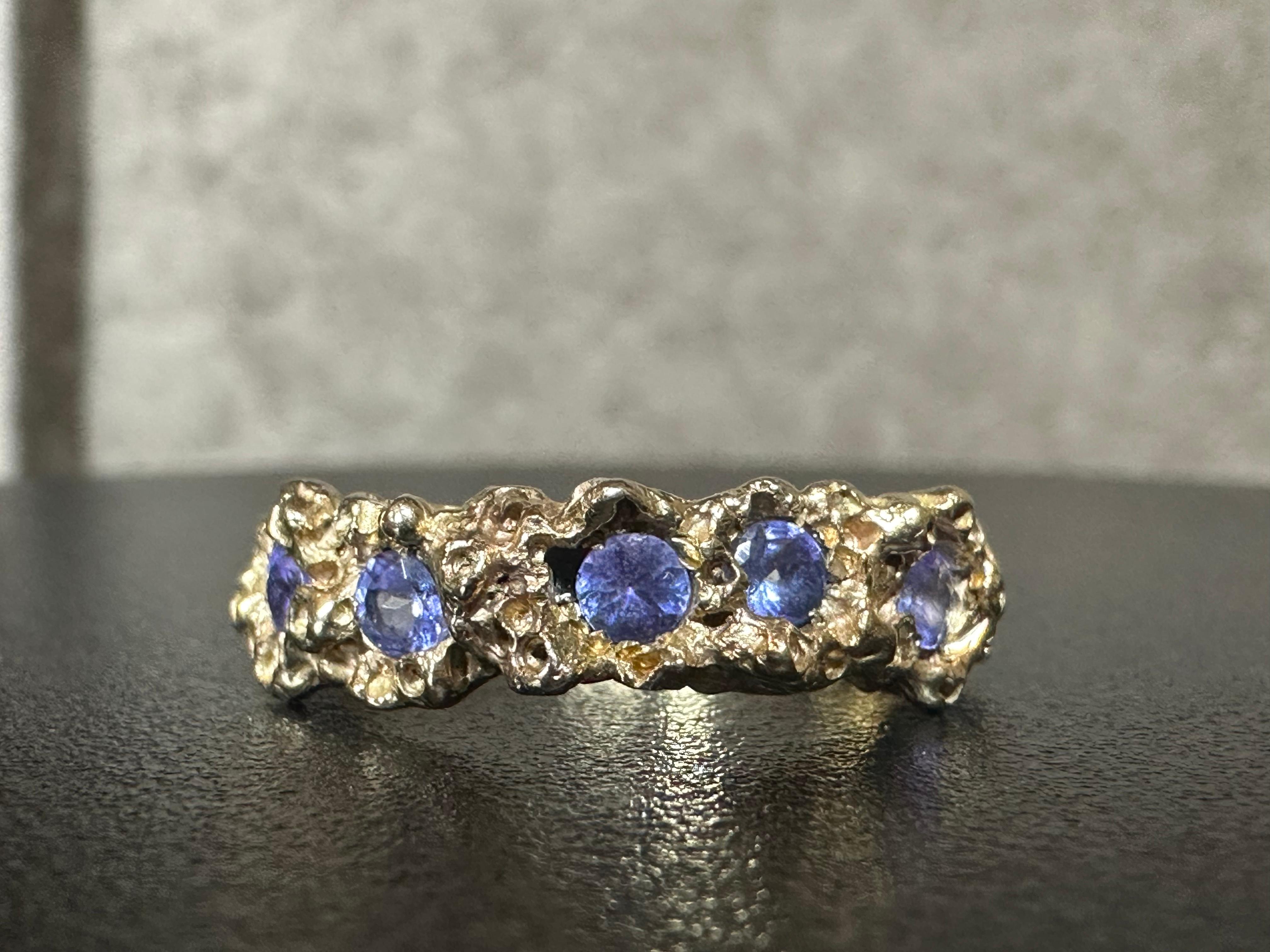 Brilliant Cut Blue Tanzanite Coral style Ring Band in Gold one of a kind in stock  For Sale