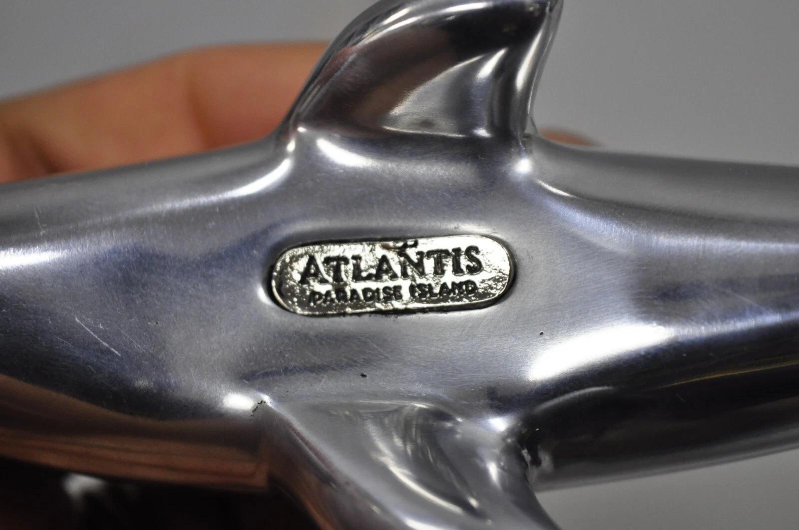 Atlantis Paradise Island - Sculpture de dauphin de 8