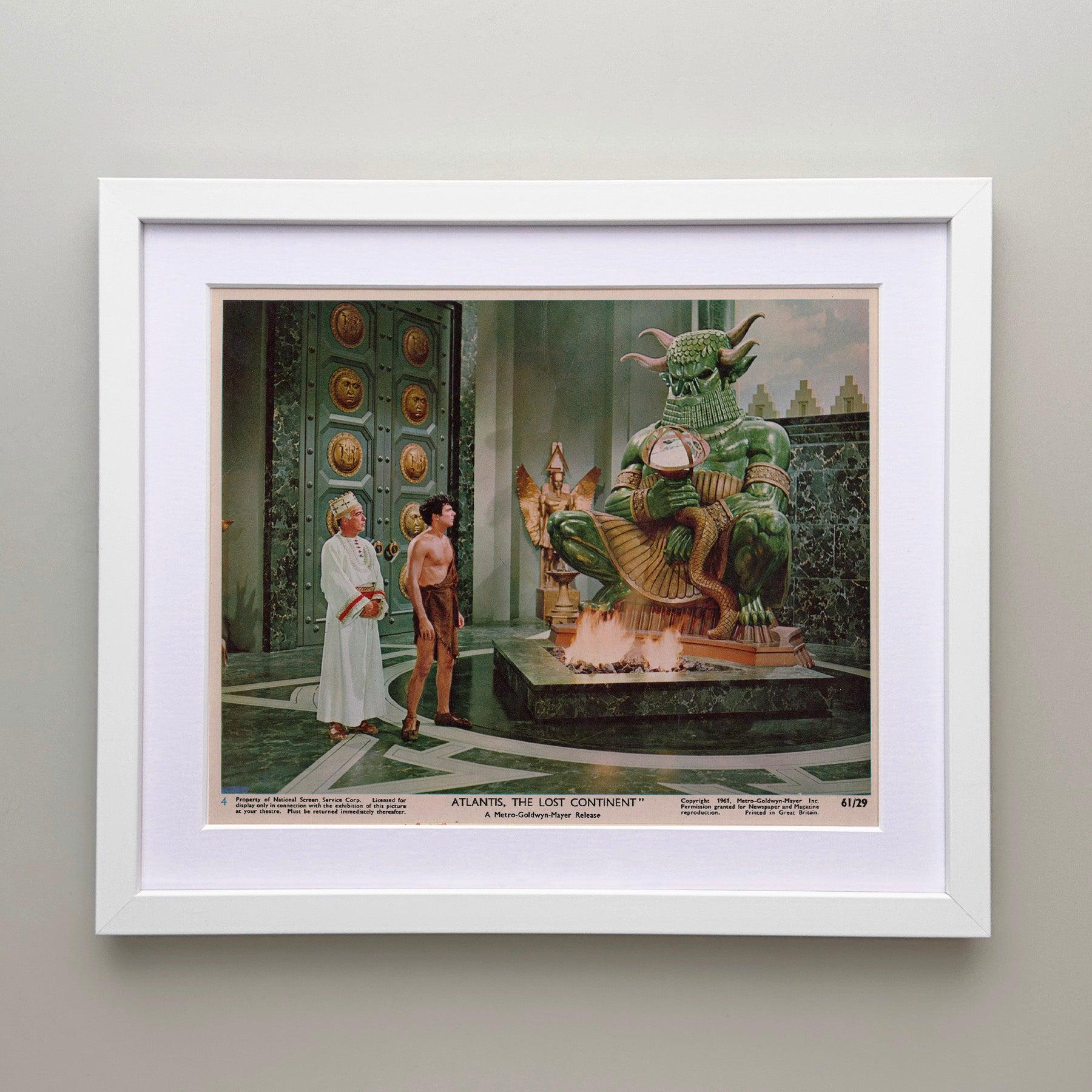 Atlantis Der verlorene Kontinent 1961 Lobbykarte - Gerahmt (amerikanisch) im Angebot