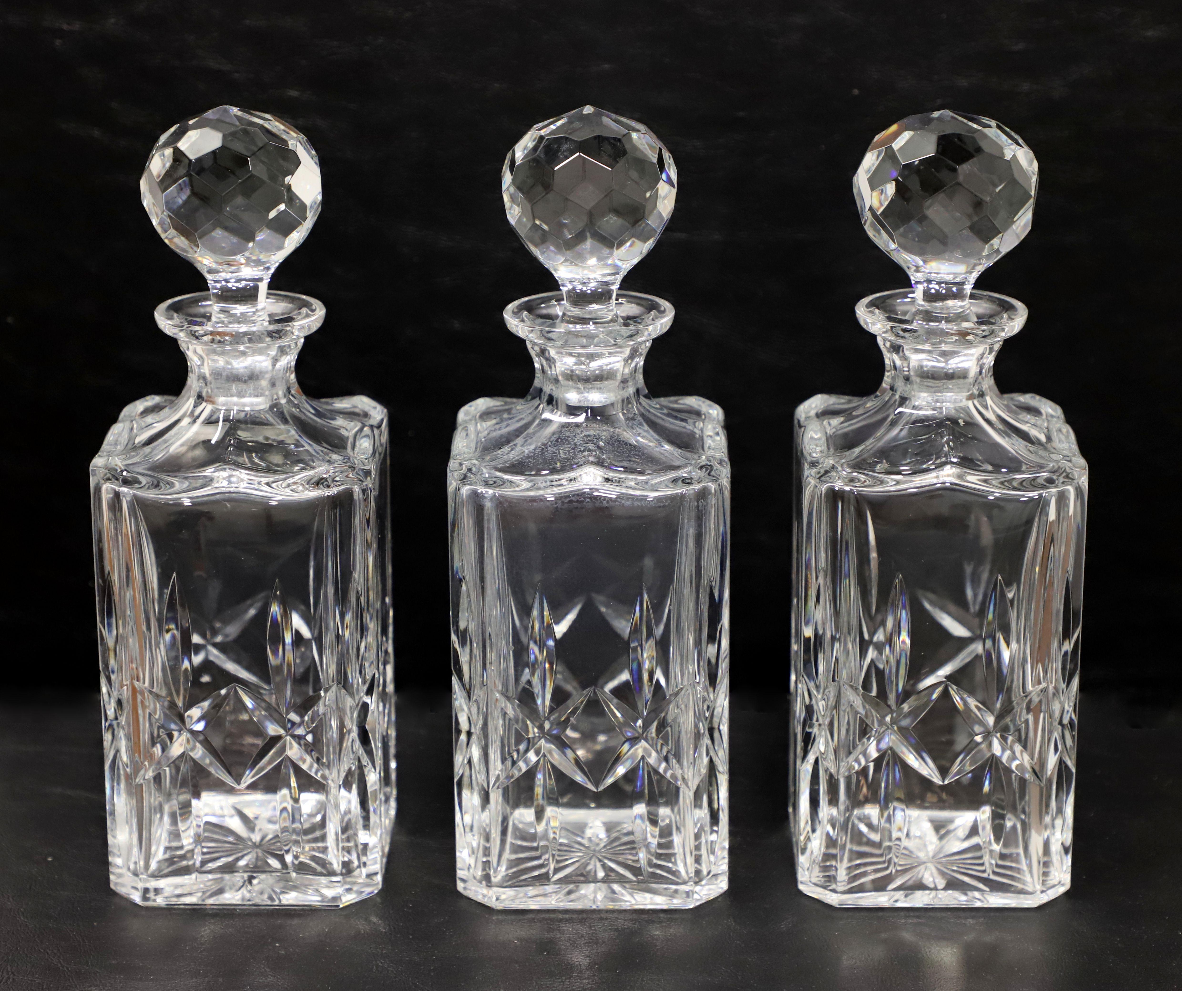 Autre ATLANTIS CRISTASIA Trio de carafes en cristal de plomb de la fin du 20e siècle