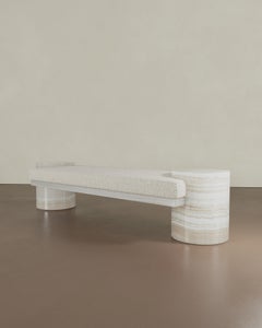 Banc Atlas en travertin nude par The Essentialist