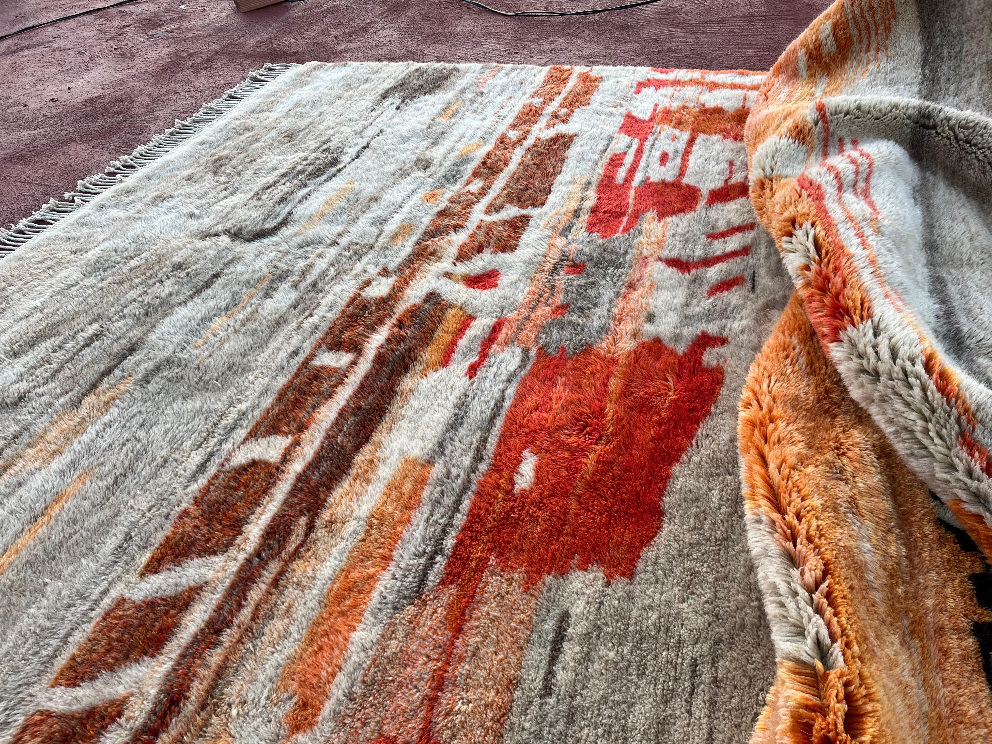 ATLAS Berber Wool Rug Modern Handwoven Large Minimalist Contemporary For Sale 3