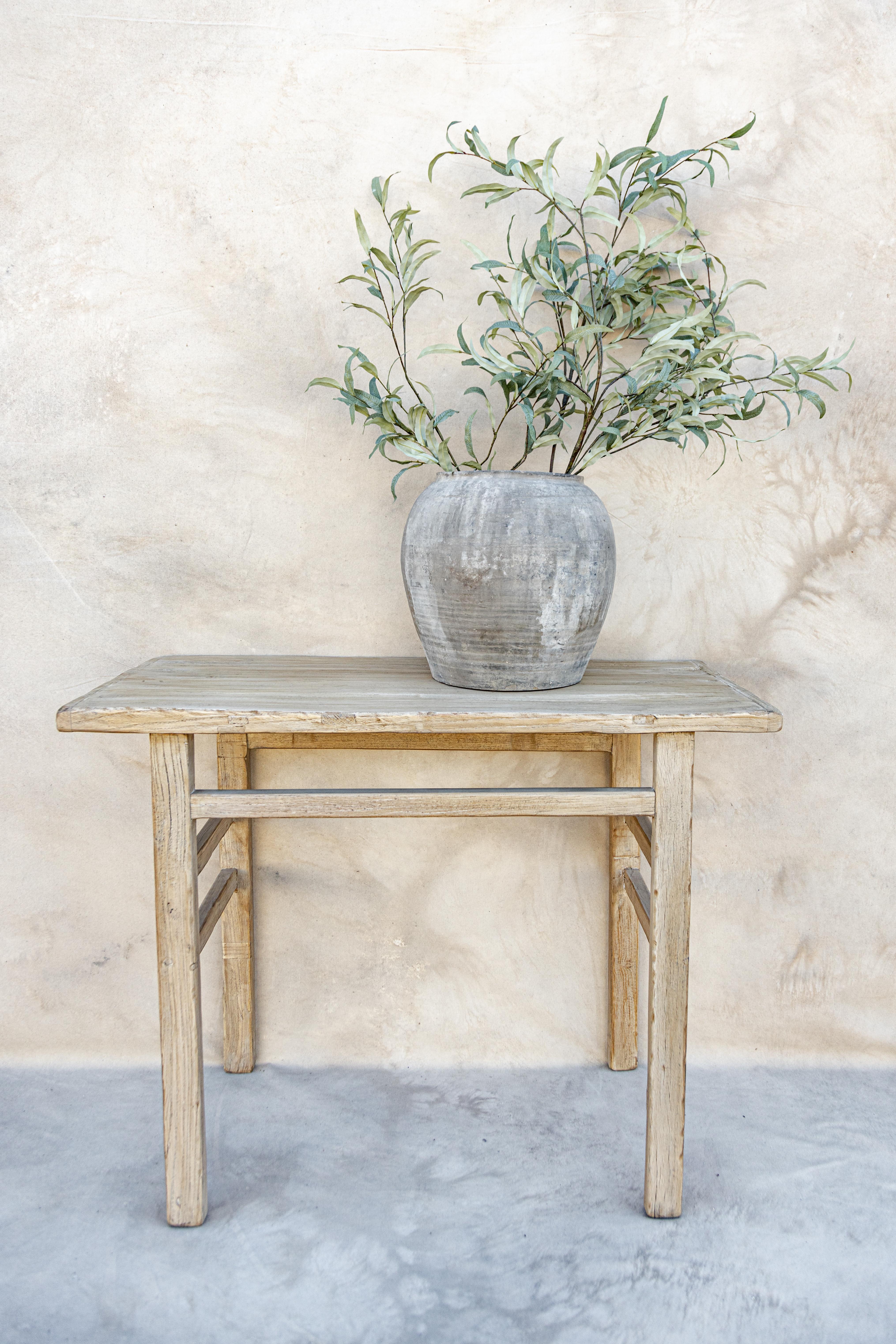 Contemporary Atlas console table For Sale