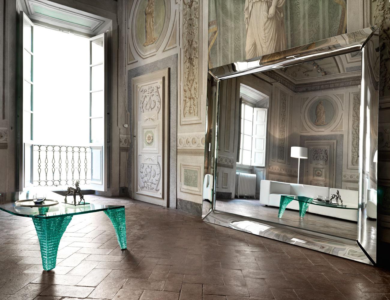 Italian Atlas Curved Hand-Sculpted Glass Coffee Table by Danny Lane for Fiam Italia