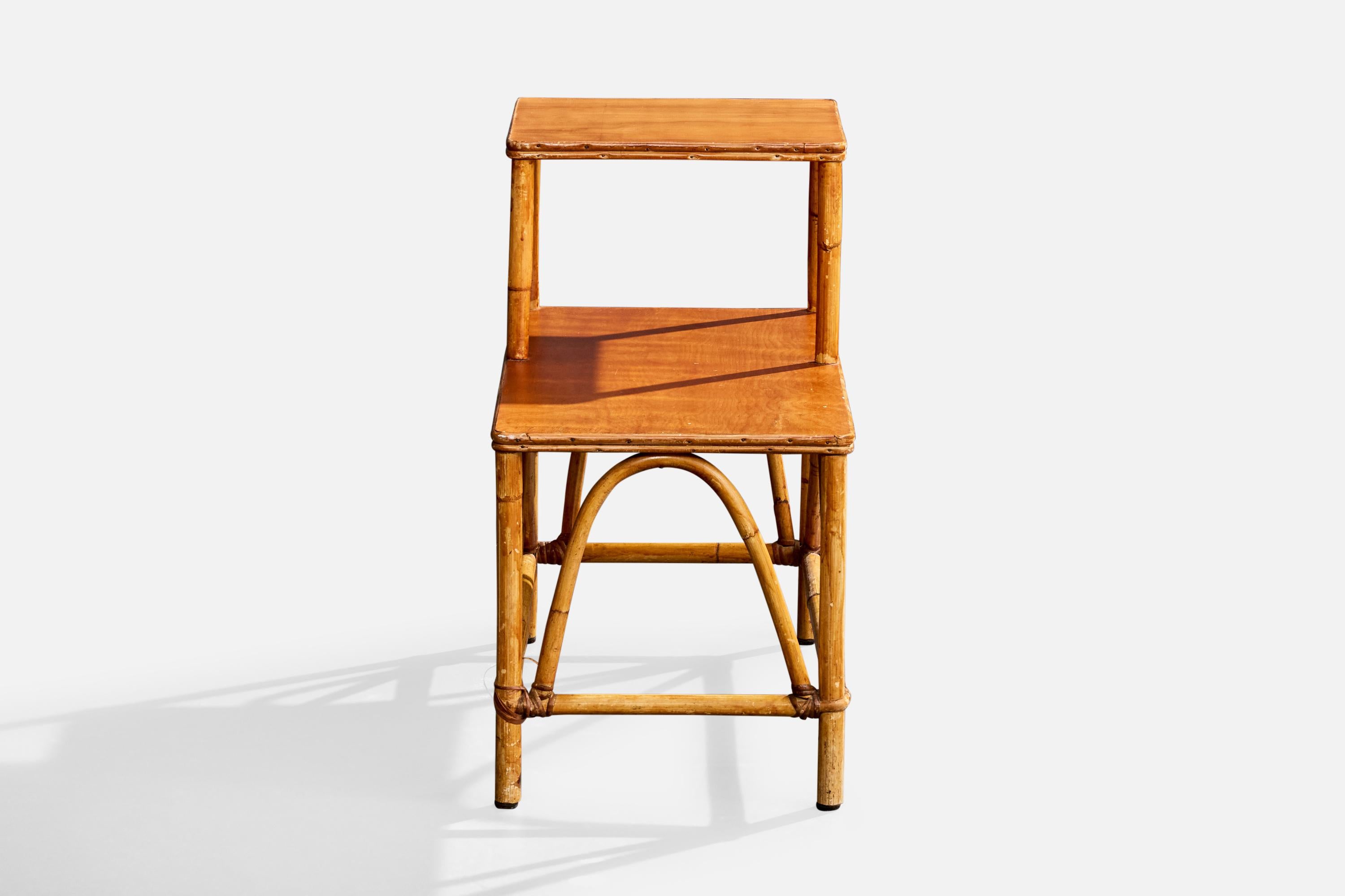 Atlas Plywood Corp, tables d'appoint, bambou, rotin, érable, États-Unis, années 1950 Bon état - En vente à High Point, NC
