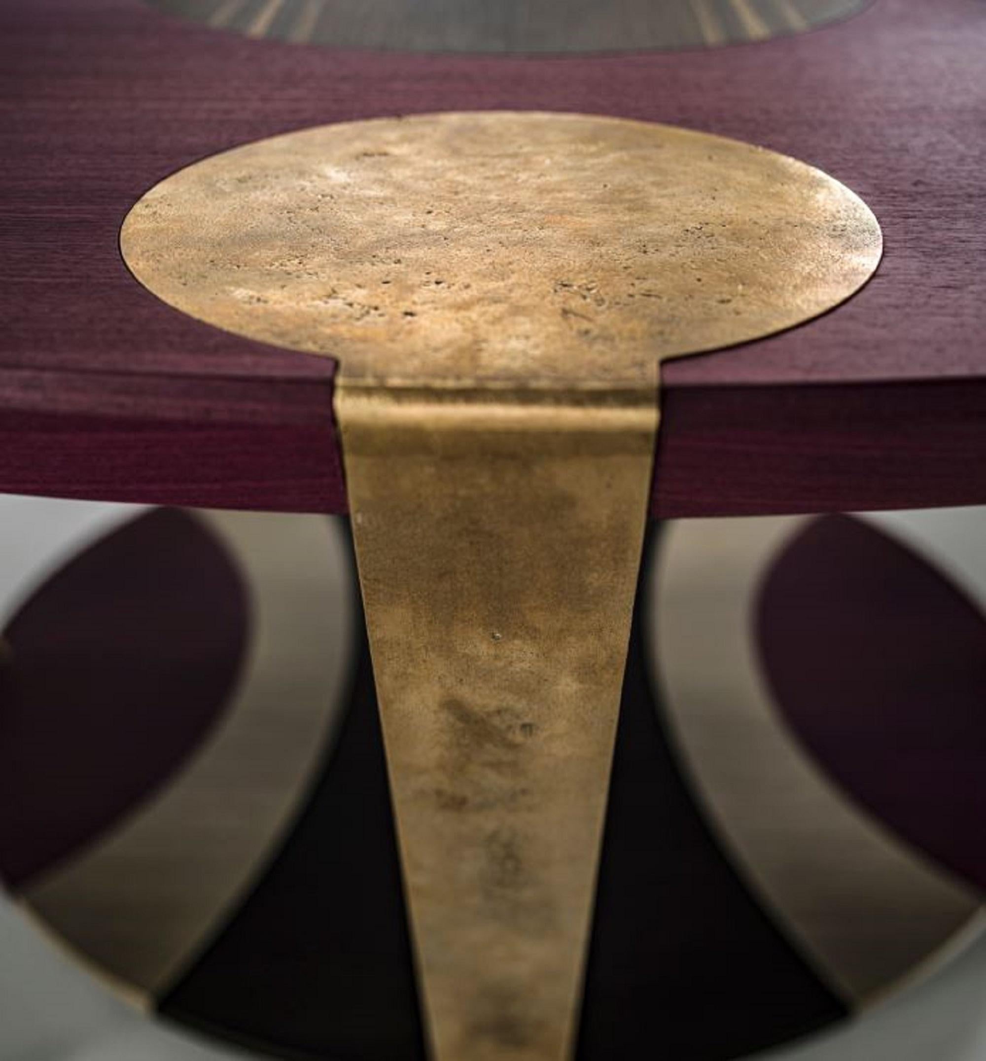 ATLAS
Design/One pour Emmemobili

Atlas est une remarquable collection de tables de salle à manger conçue par Elena Salmistraro et fabriquée par Emmemobili. Son nom rend hommage au Titan mythologique, Atlas, qui porte le poids des cieux - un symbole