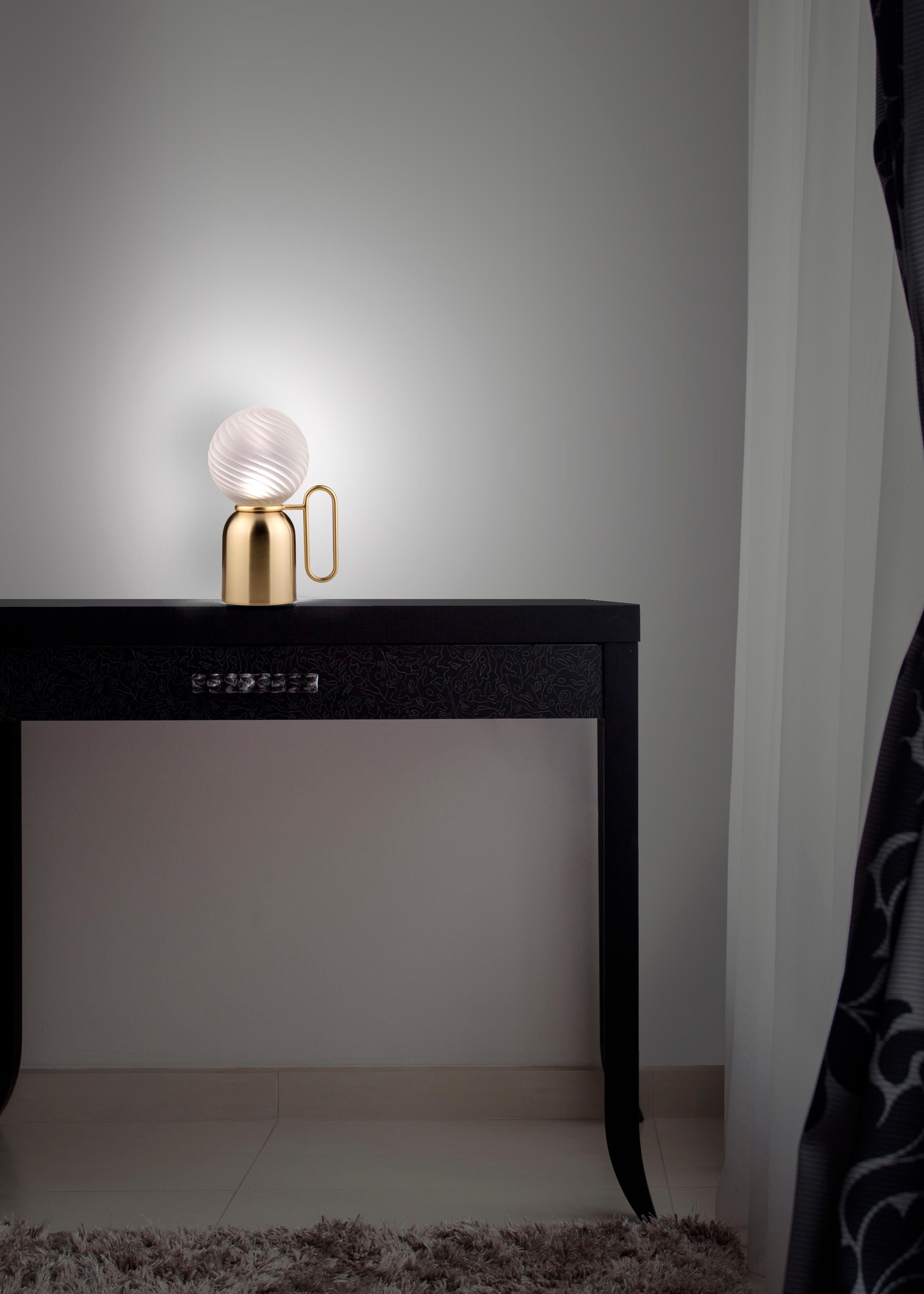 XXIe siècle et contemporain Lampe à poser Atlas d'Euroluce Lampadari en vente