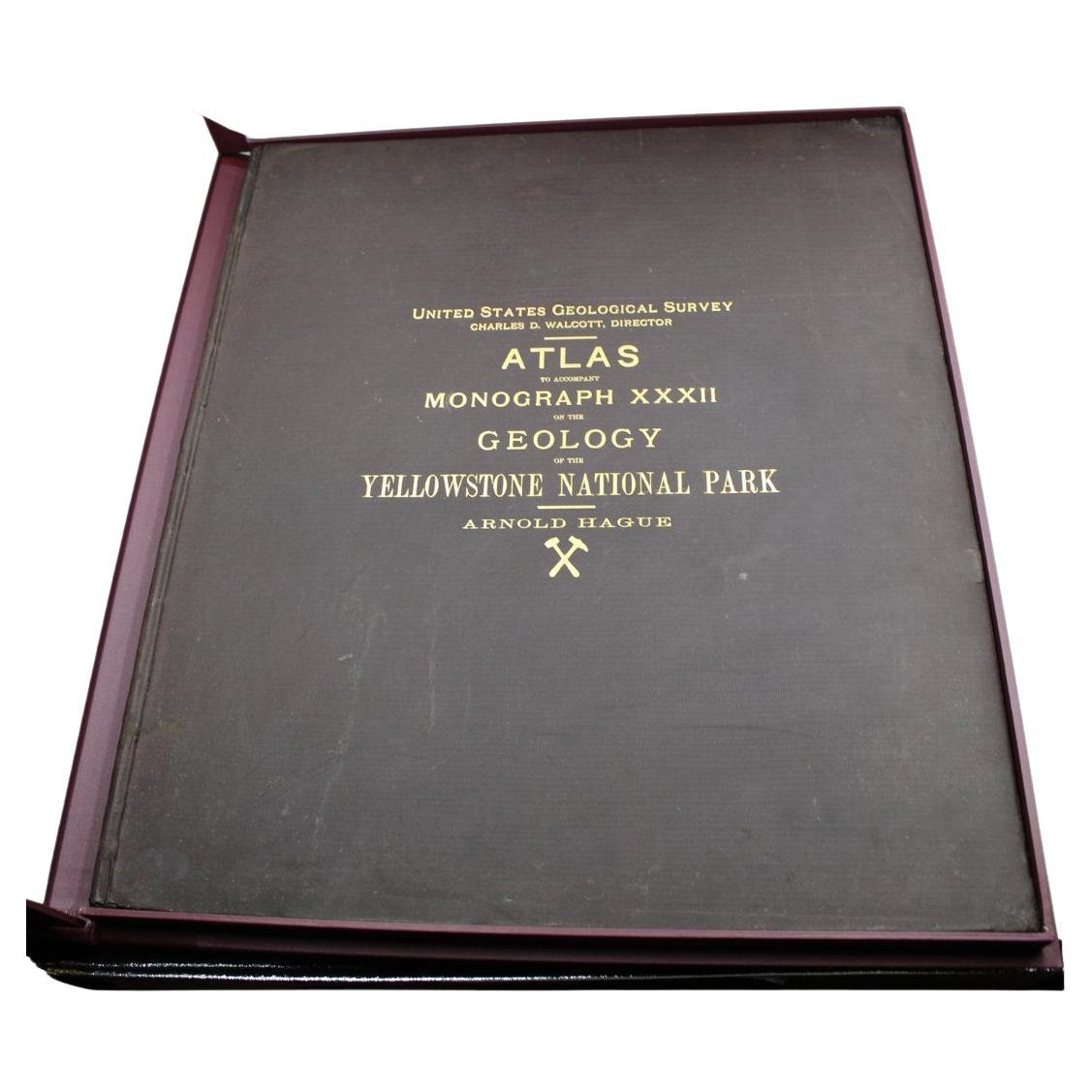 "Atlante per accompagnare la monografia XXXII sulla geologia del Parco Nazionale di Yellowstone". in vendita