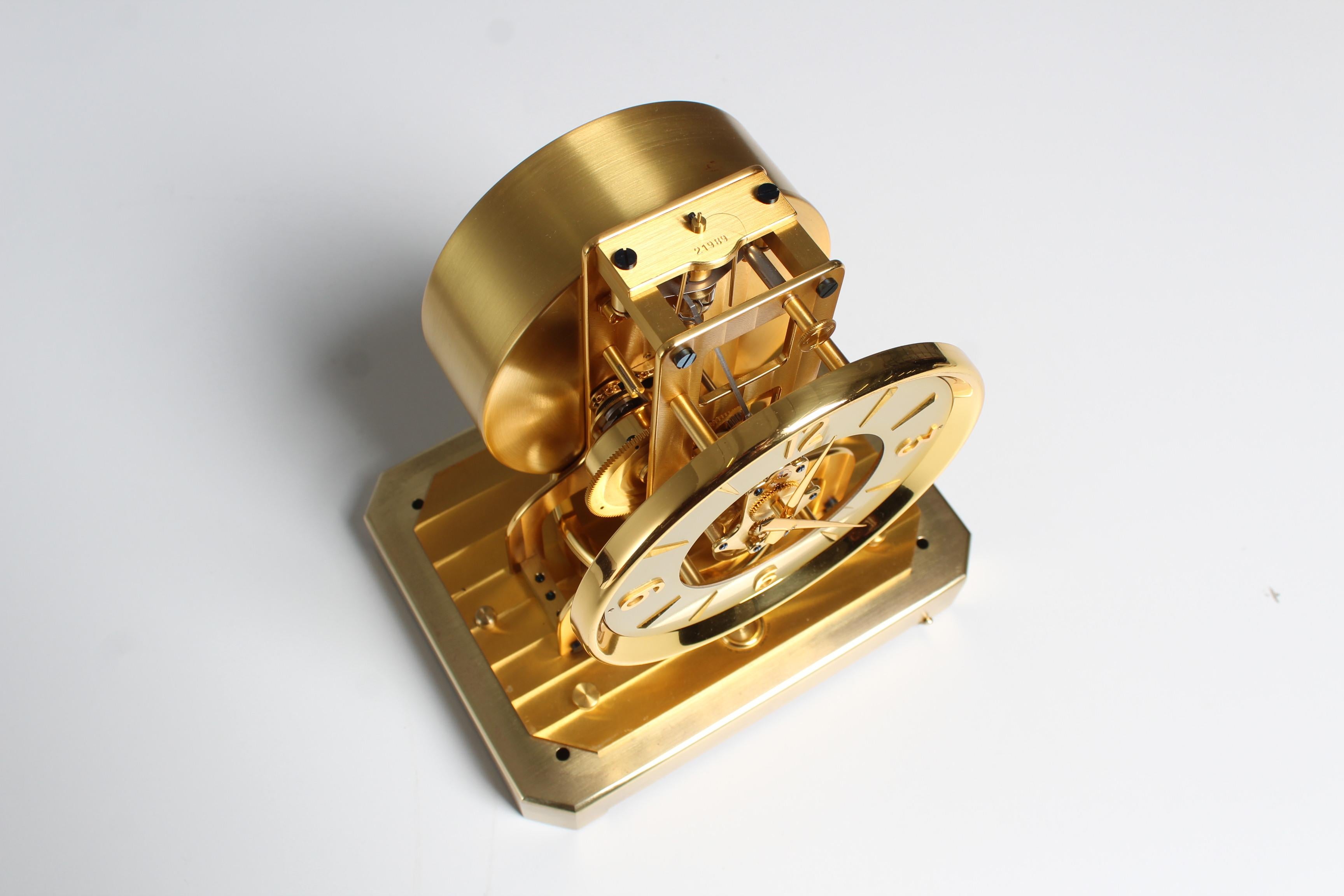 Laiton Horloge Atmos de Jaeger-LeCoultre, Design/One, fabriquée en 1950 en vente