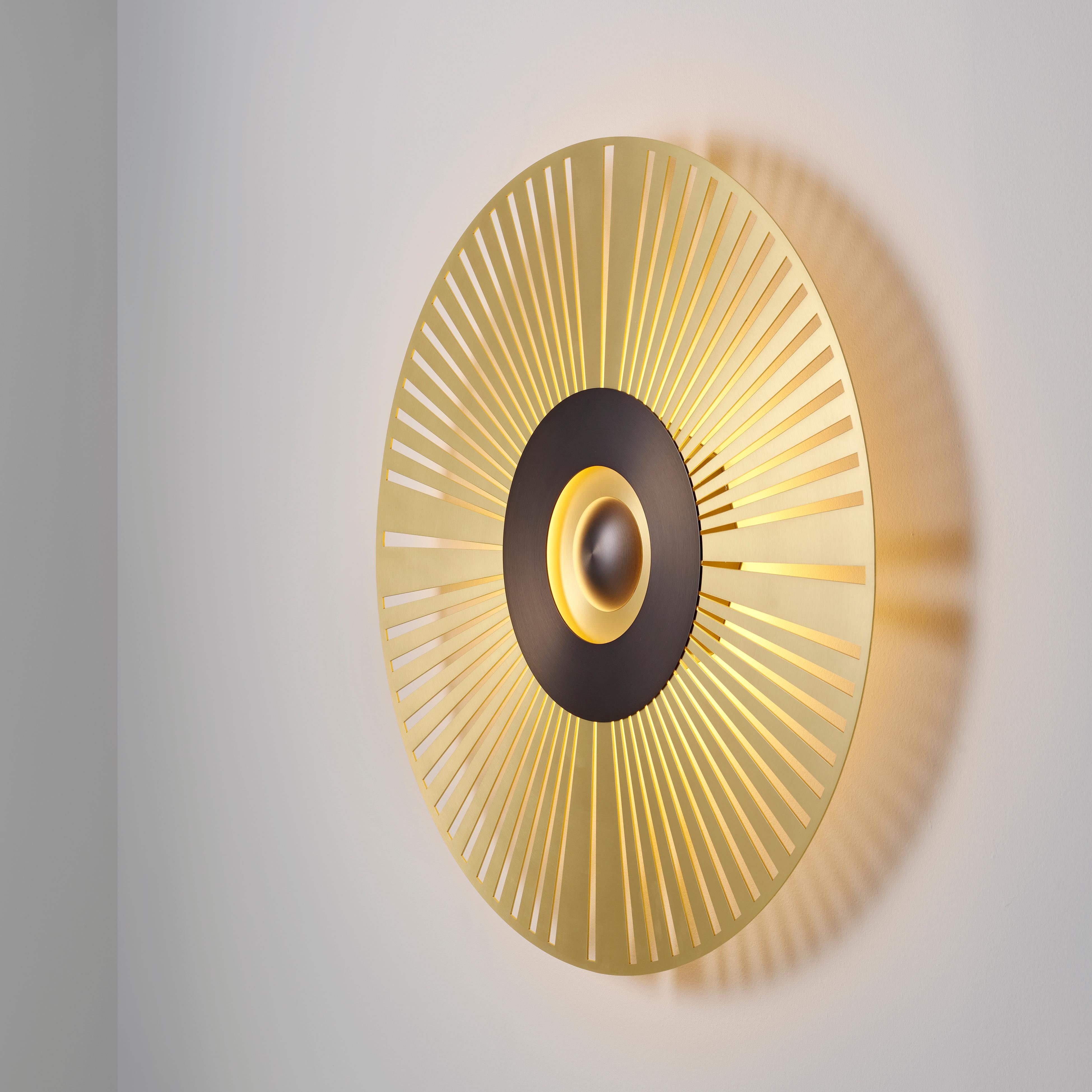 Atmos Eclat Wall Light by Emilie Cathelineau In New Condition For Sale In Geneve, CH
