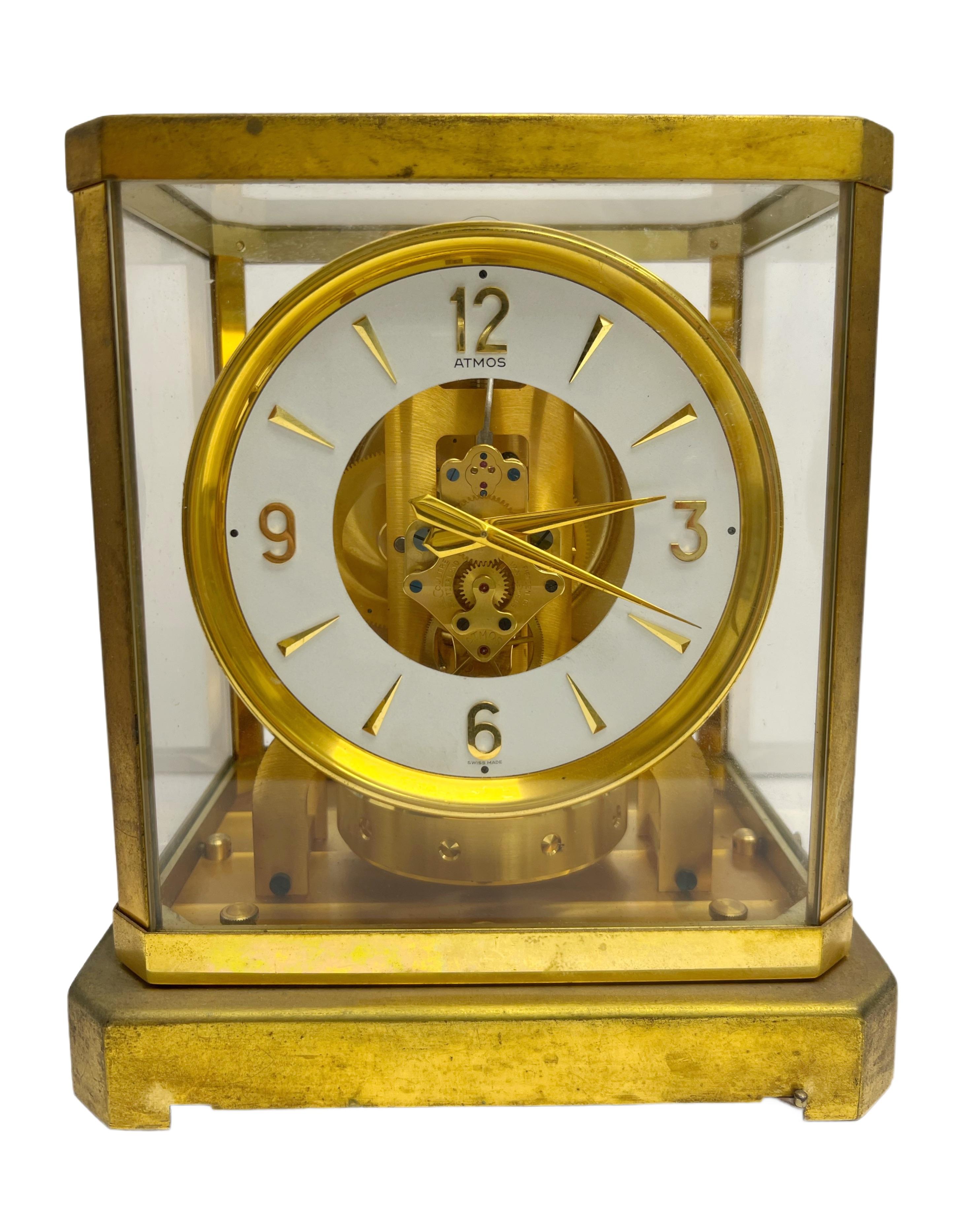 Atmos Jaeger LeCoultre Clock 35069 circa 1950s In Good Condition For Sale In Miami, FL