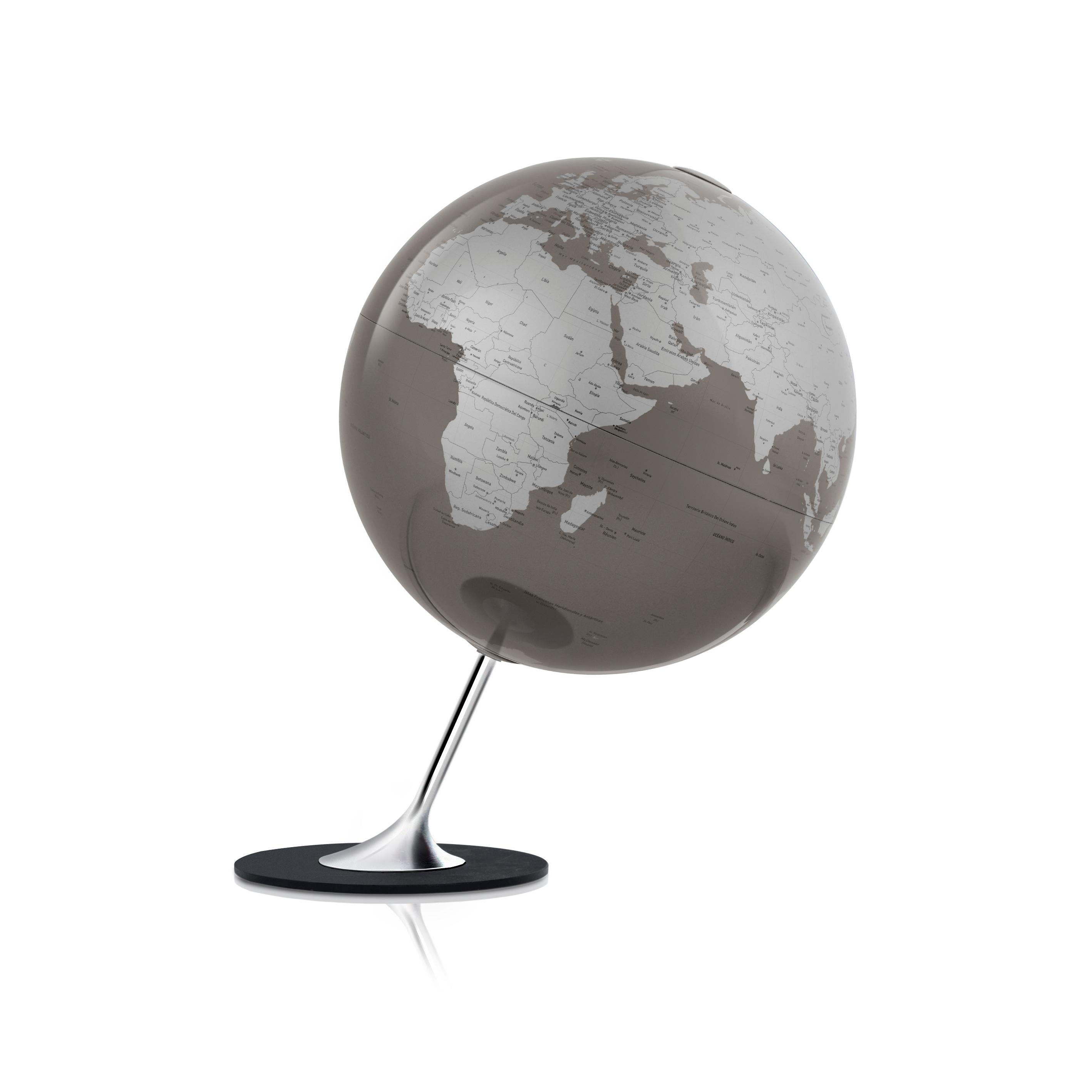 Atmosphere's Swing Globes are far from the traditional globes found in history class. Made from aluminum with a rubber self-righting base, this Globe has been specially fabricated to really get into the swing of things. Its chic white gray color
