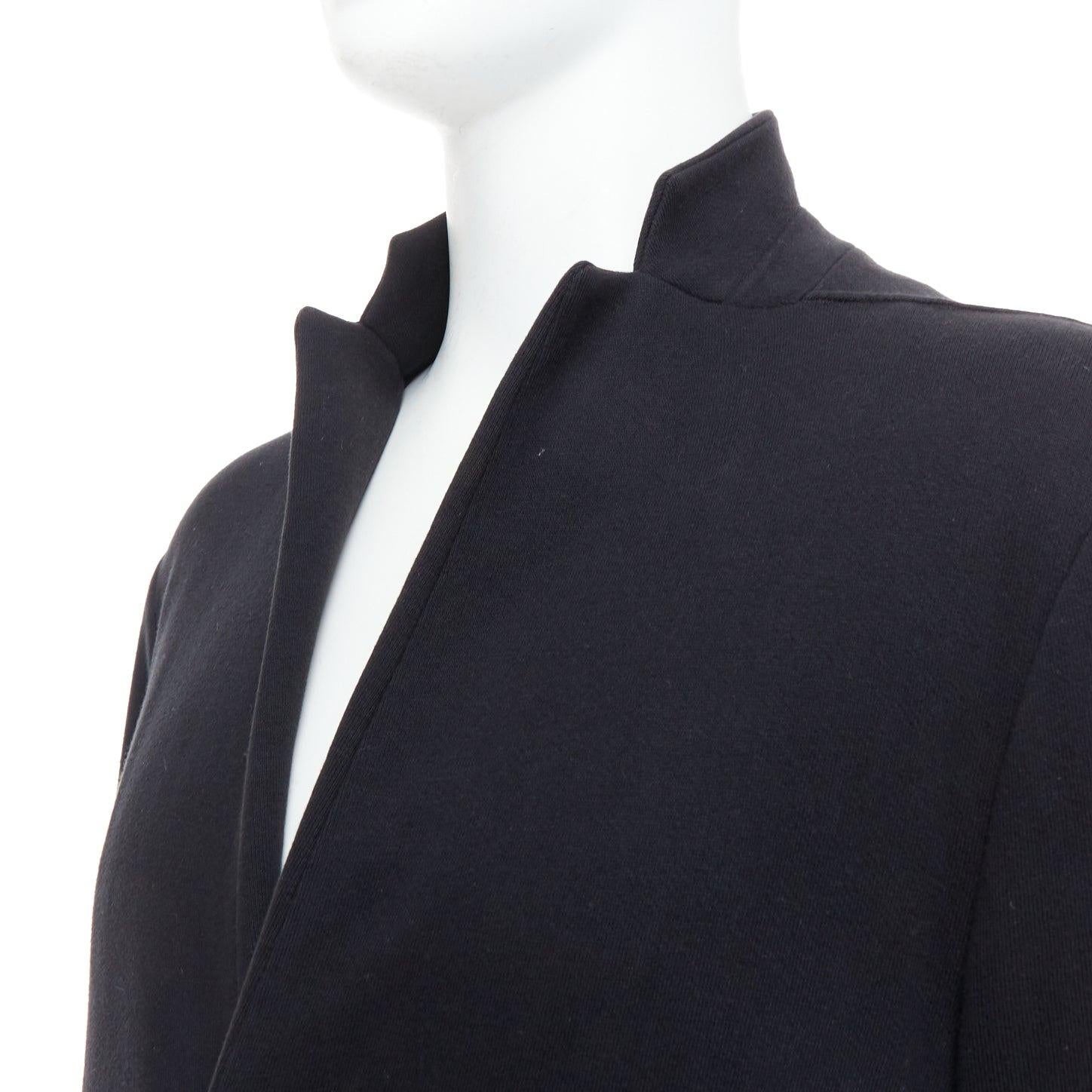 ATO black cotton jersey panelled pocketed cropped blazer IT46 S
Reference: PRWU/A00129
Brand: Ato
Material: Cotton
Color: Black
Pattern: Solid
Closure: Button
Extra Details: Strategically panelled.
Made in: Japan

CONDITION:
Condition: Poor, this