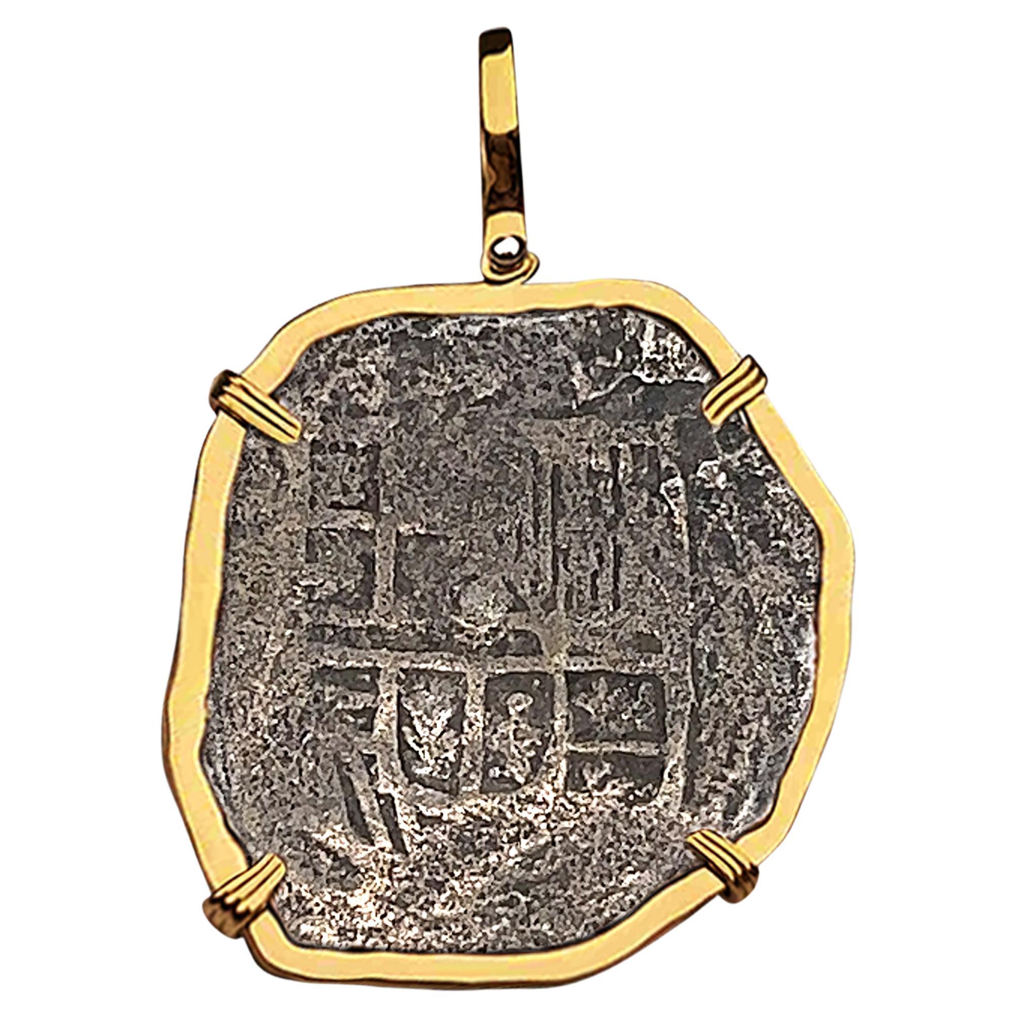 Atocha Shipwreck 4 Reale Grade 2 Mexico Mint Coin and Gold Pendant For Sale