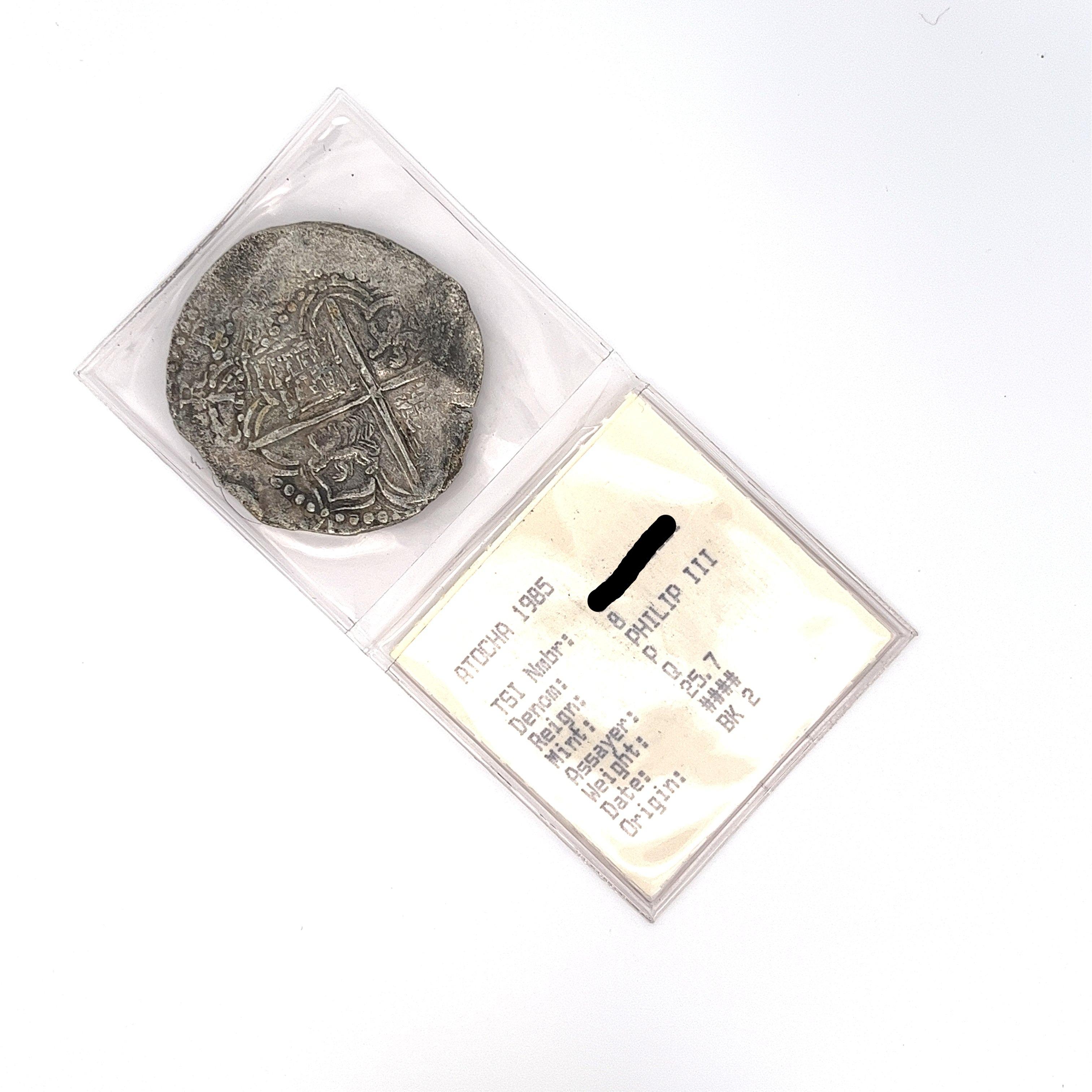 Atocha Shipwreck 8 Reale Grade 1 Assayer Q Coin and Gold Pendant For Sale 5