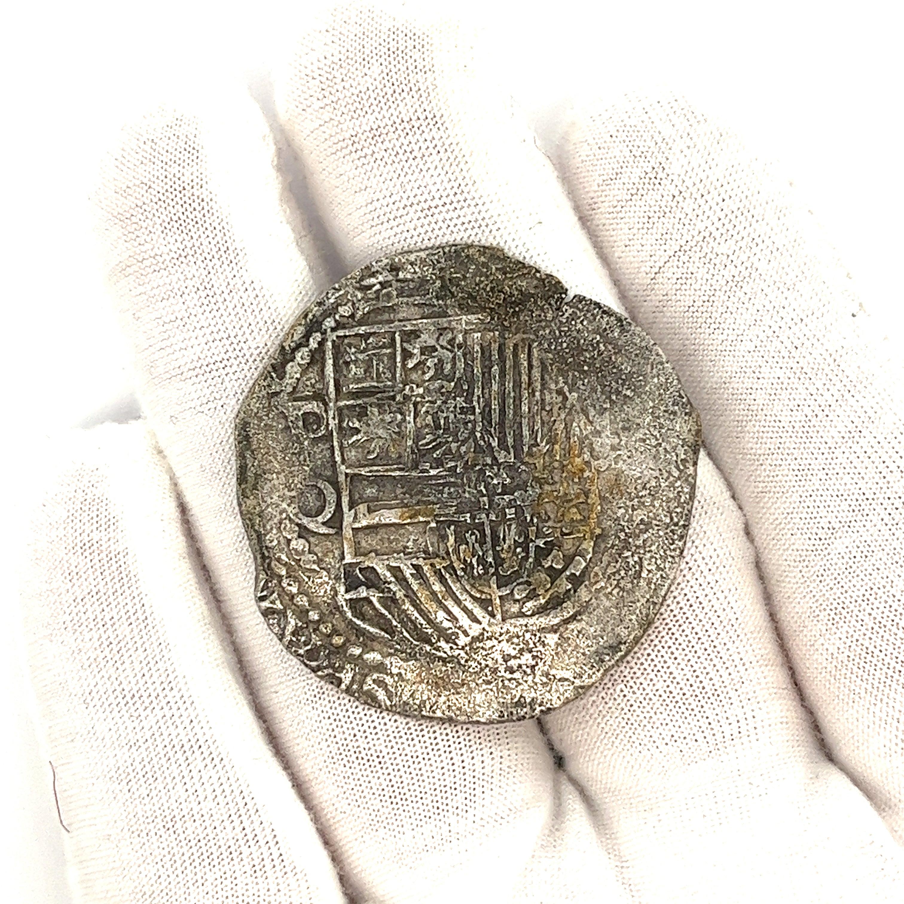Atocha Shipwreck 8 Reale Grade 1 Assayer Q Coin et pendentif en or Unisexe en vente