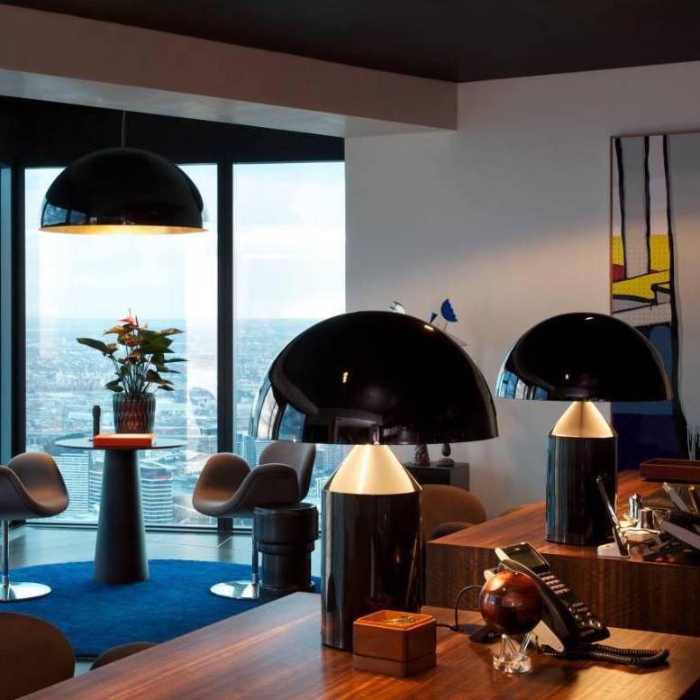 Lampe de table noire Atollo  Vico Magistretti pour Oluce en vente 2