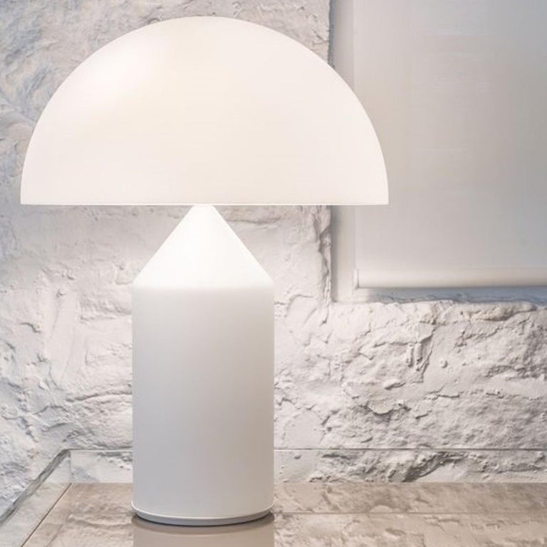 Atollo Opal Table Lamp by  Vico Magistretti for Oluce For Sale 6