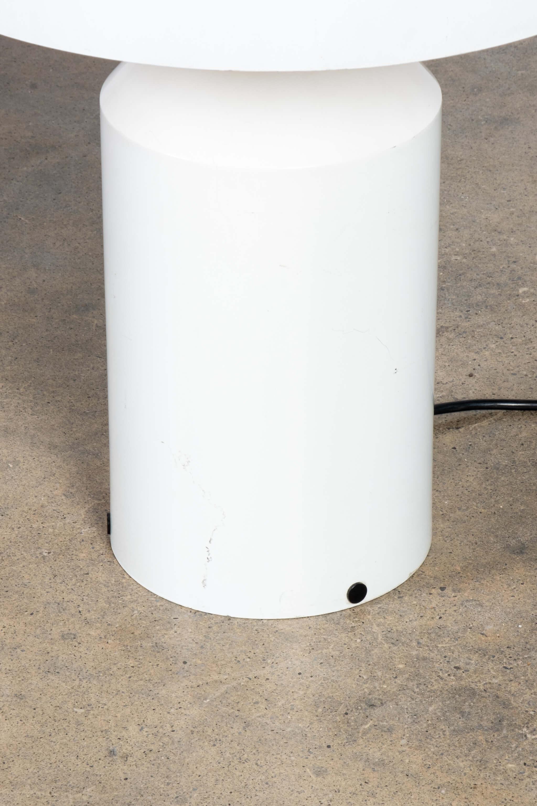 Italian Atollo Table Lamp Model 233, White by Vico Magistretti for Oluce For Sale