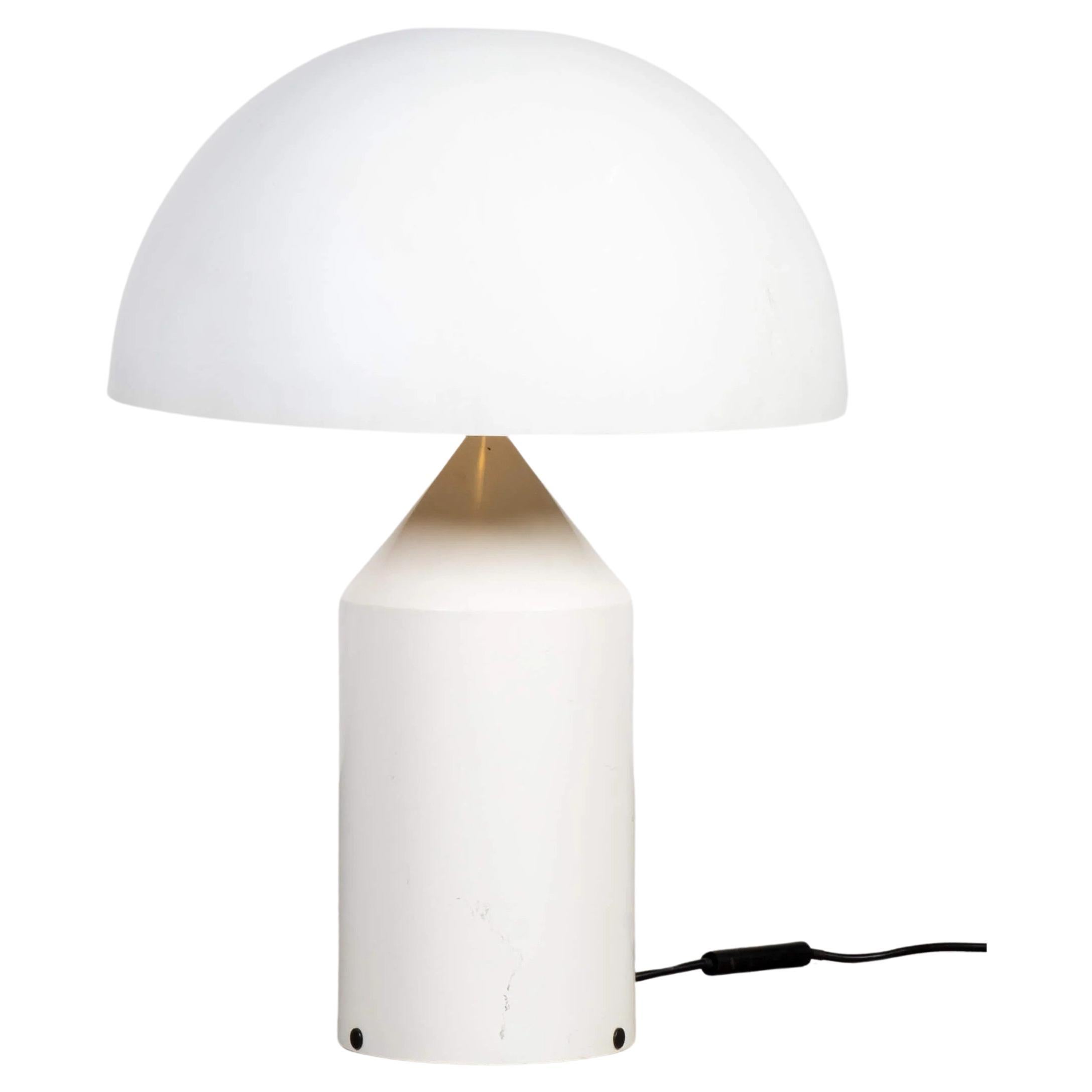 Lampe de table Atollo modèle 233, blanche, de Vico Magistretti pour Oluce