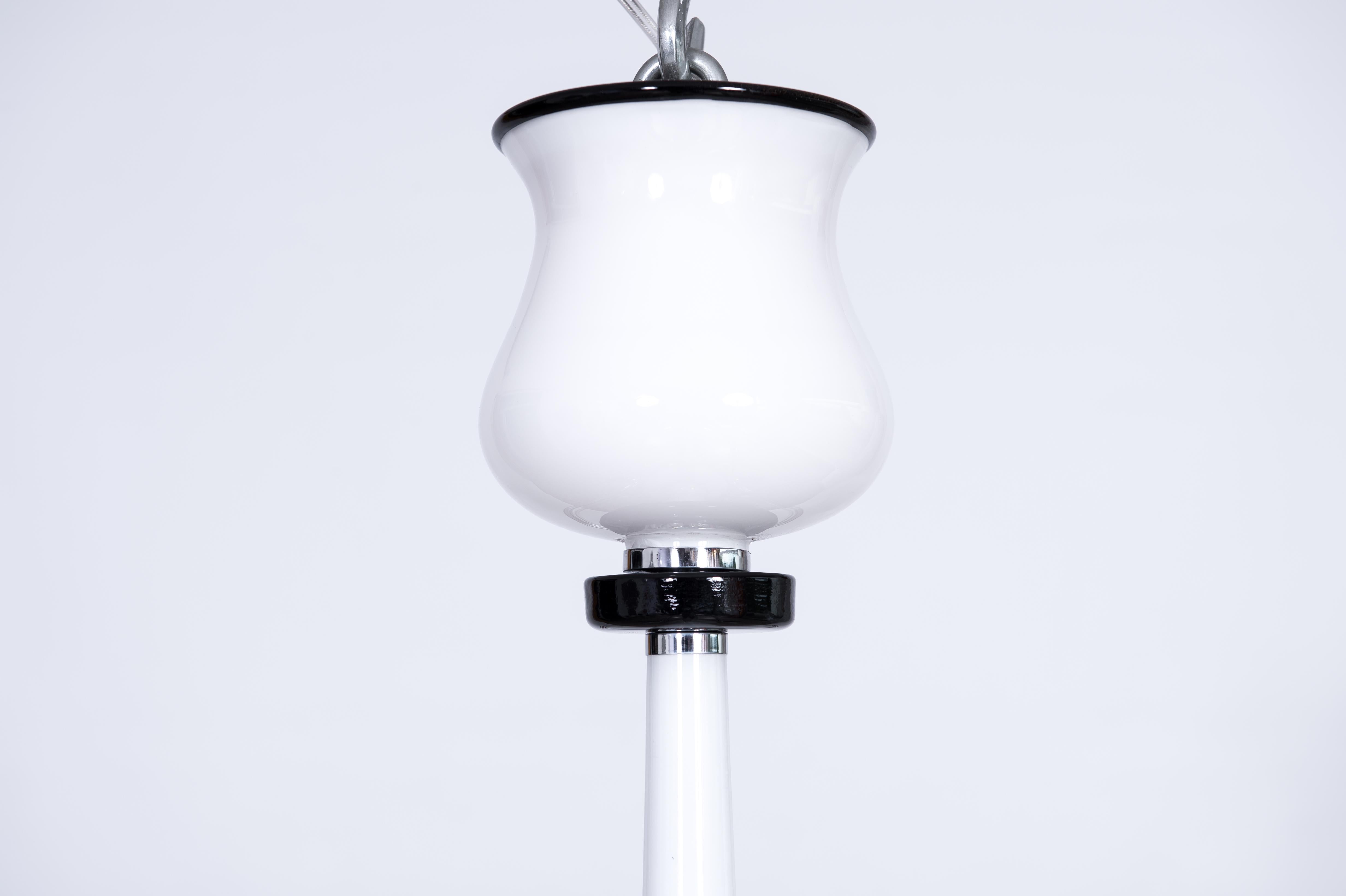 Contemporary Design Atom Chandelier in black & white Italian Murano Glass  For Sale 10