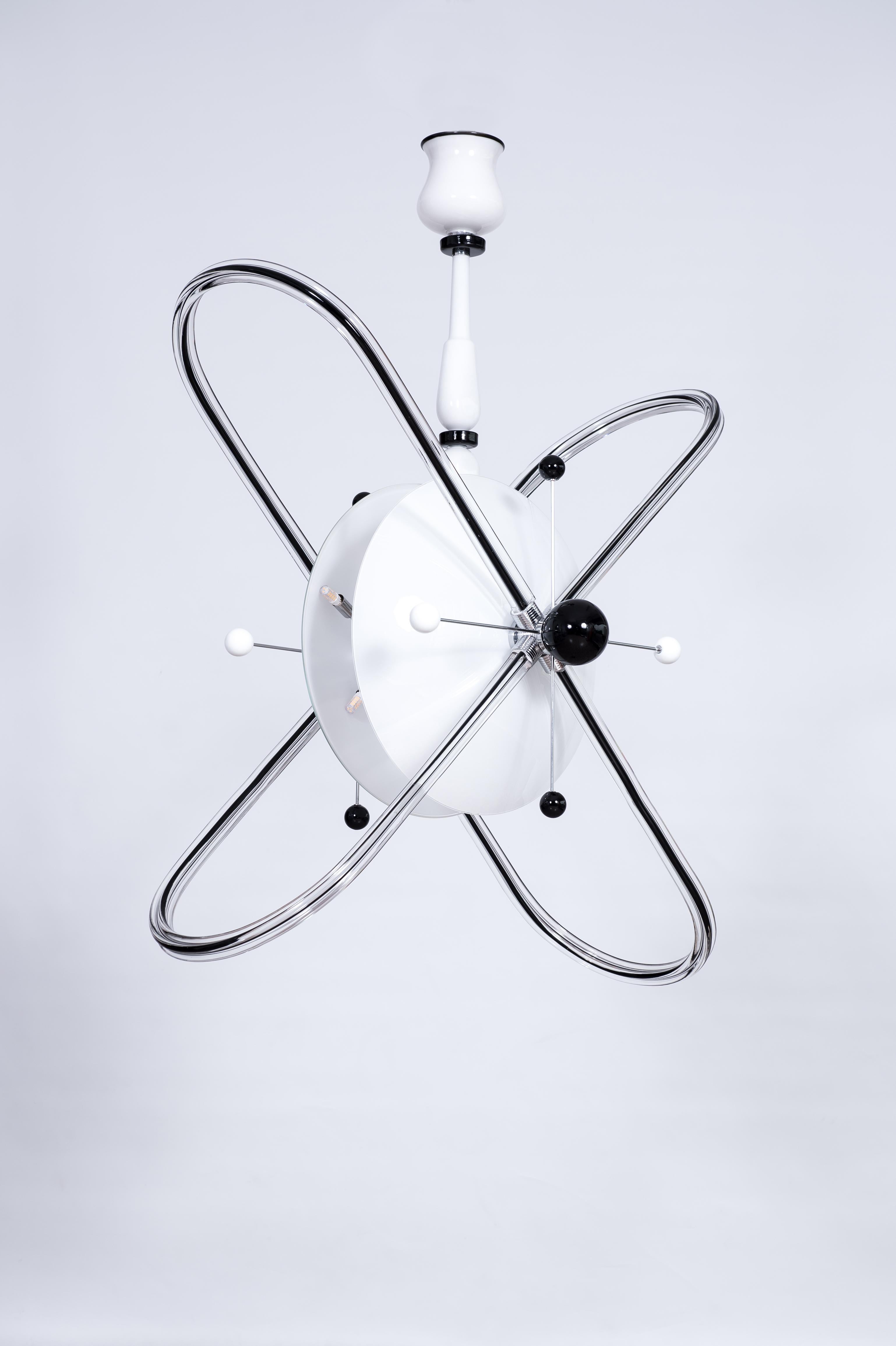 Contemporary Design Atom Kronleuchter aus schwarzem und weißem italienischen Murano Glas  (Moderne) im Angebot