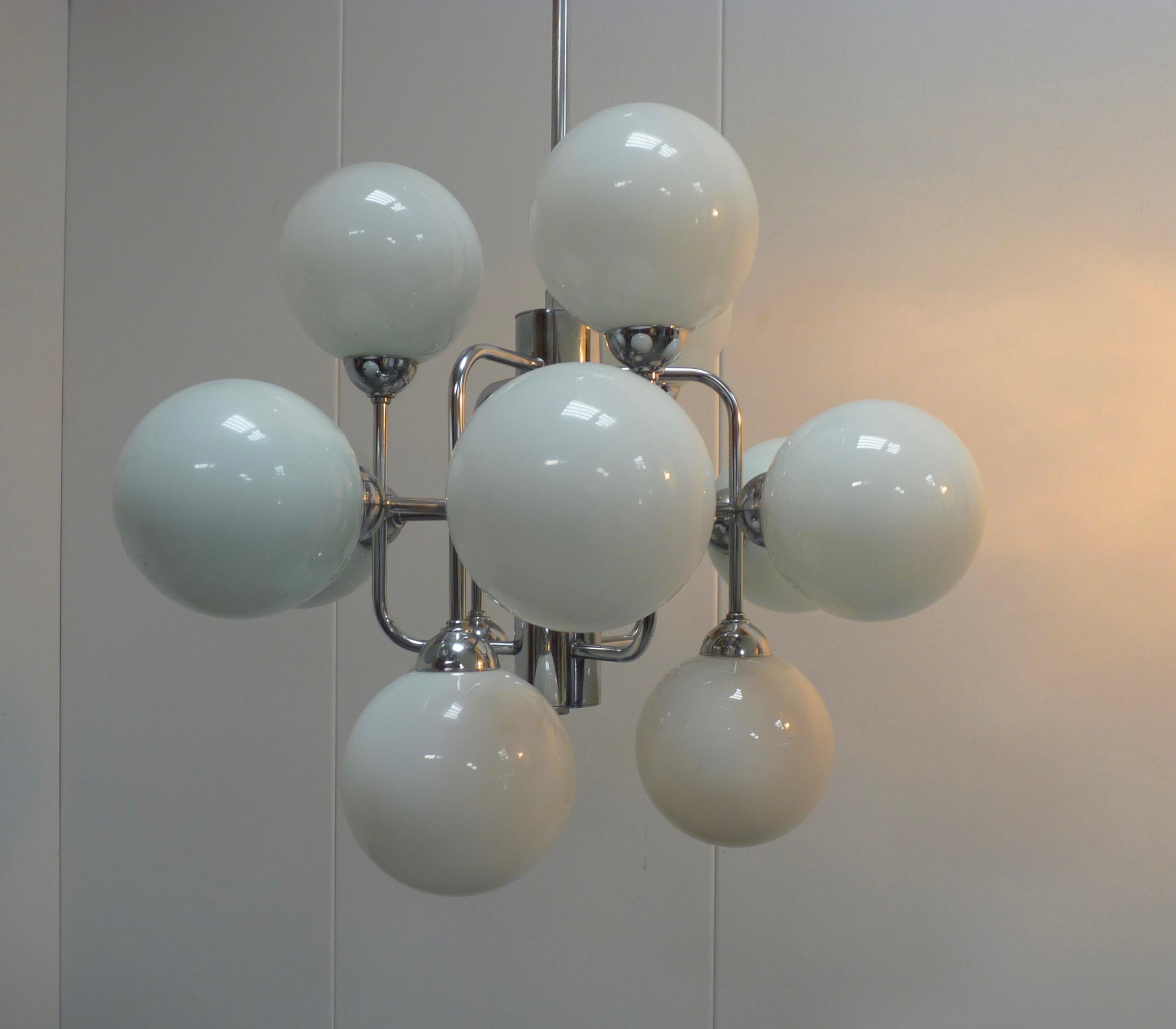 European Atomic 12 Globe Chandelier For Sale