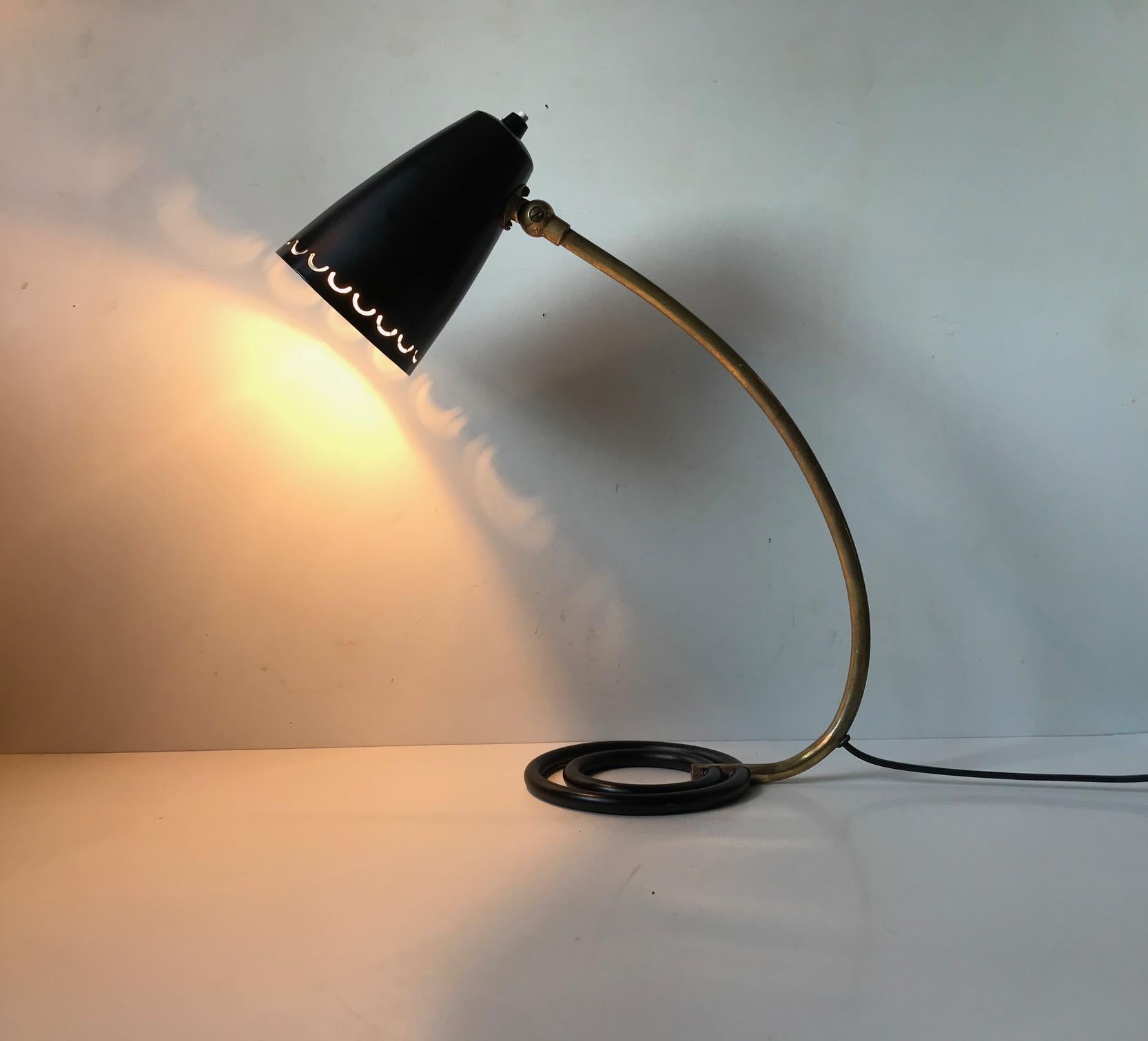 Laiton Lampe de table Atomic 1950s par ASEA, Suède en vente
