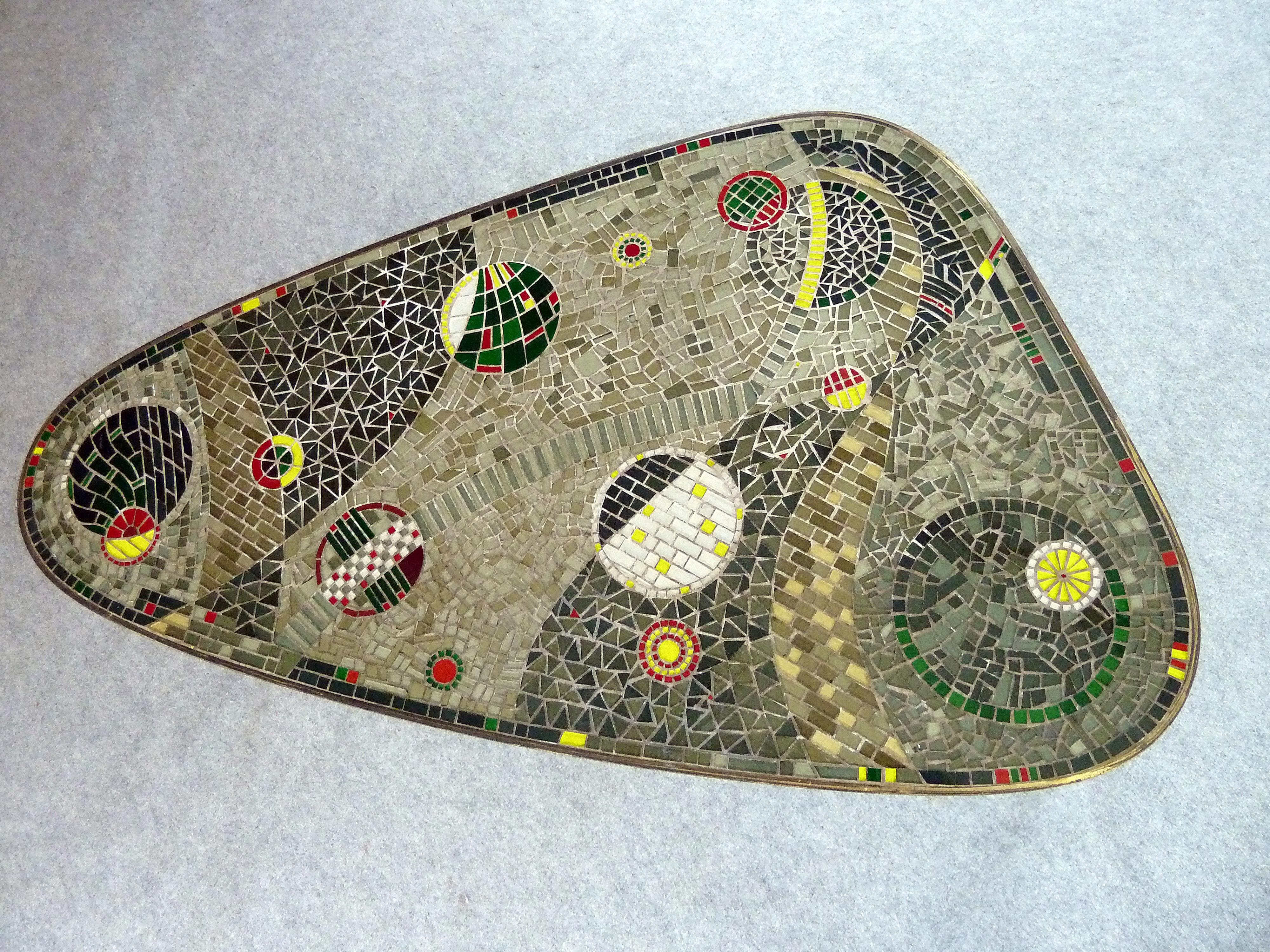 Bronzo Tavolo in mosaico di glas freeform Sputnik di Berthold  I. Muller- Oerlinghausen in vendita