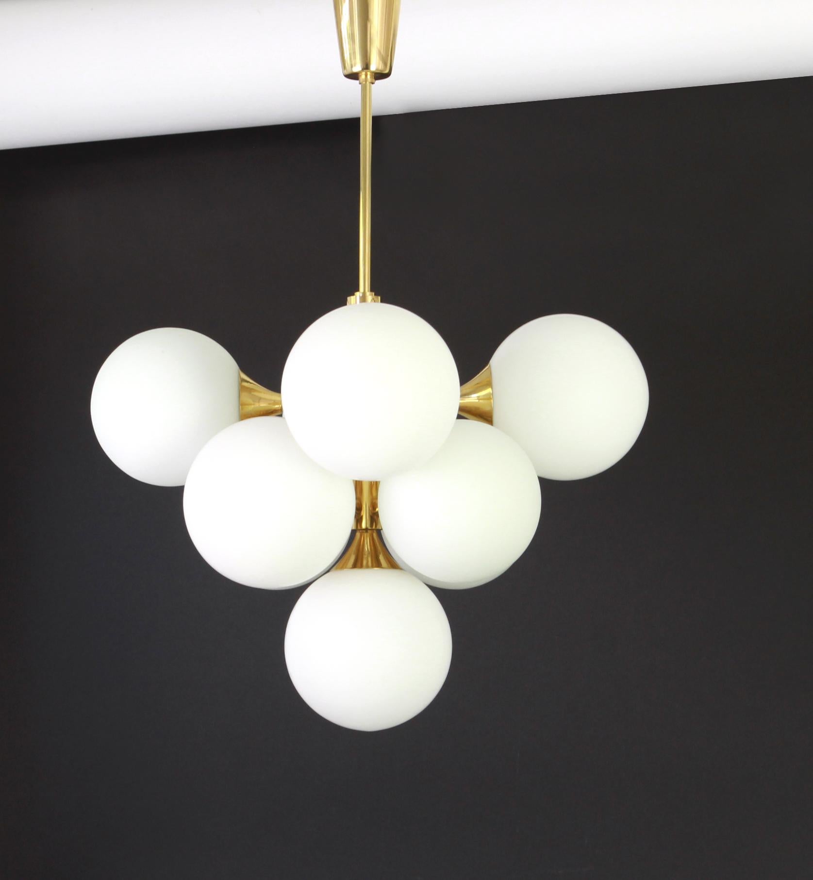 1 of 2 Atomic Brass Chandelier by Kaiser, Germany, 1960s For Sale 2